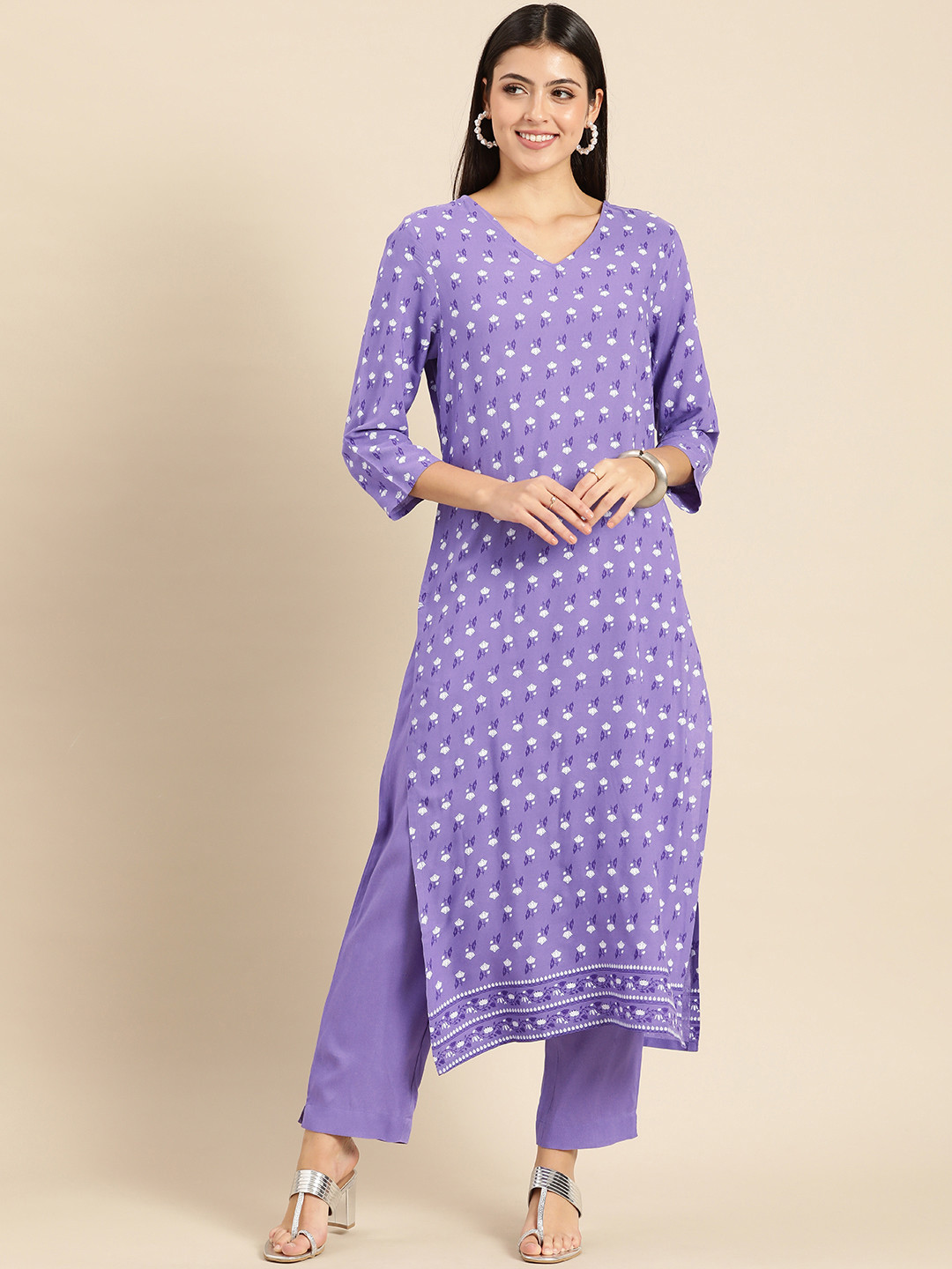 

Anouk Women Floral Printed V-Neck Straight Kurta With Solid Trouser, Lavender