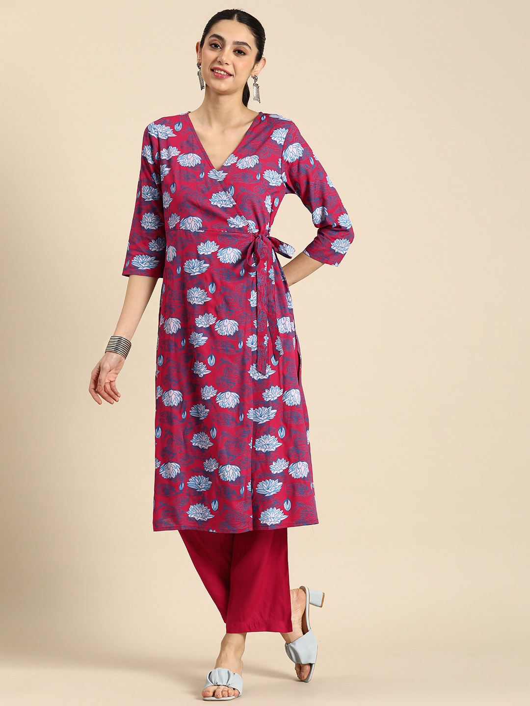 

Anouk Women Floral Printed Angrakha Kurta with Trousers, Red