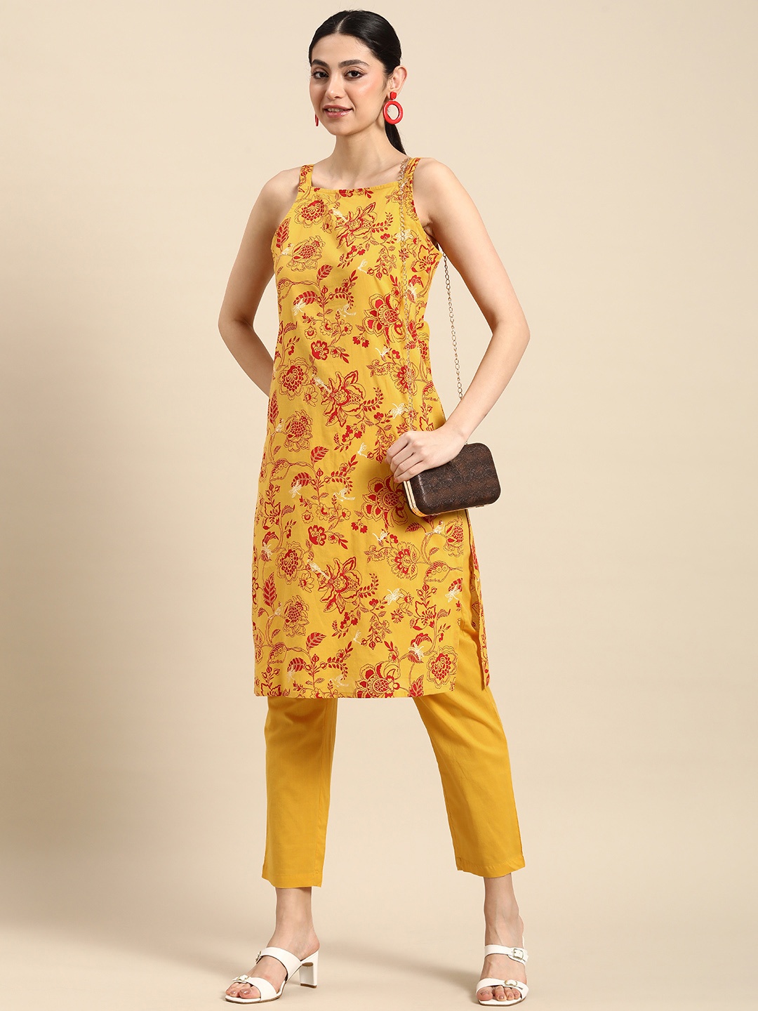 

Anouk Women Floral Printed Pure Cotton Kurta with Trousers, Yellow