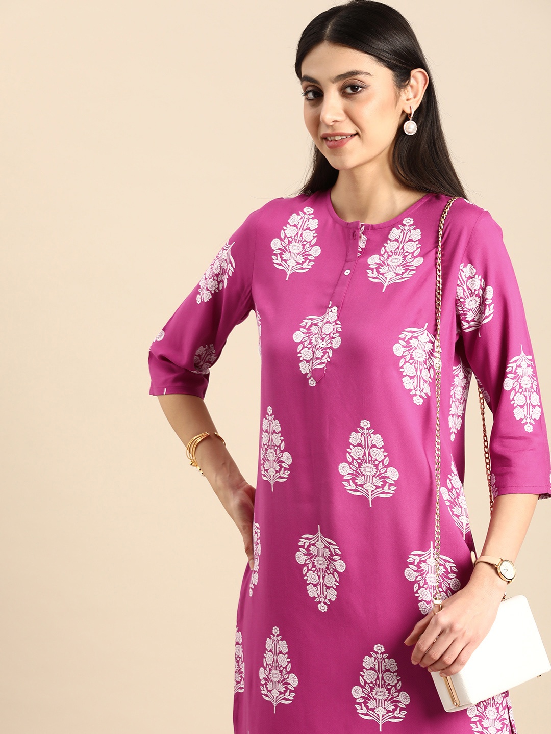 

Anouk Women Floral Printed Regular Kurta with Palazzos, Magenta