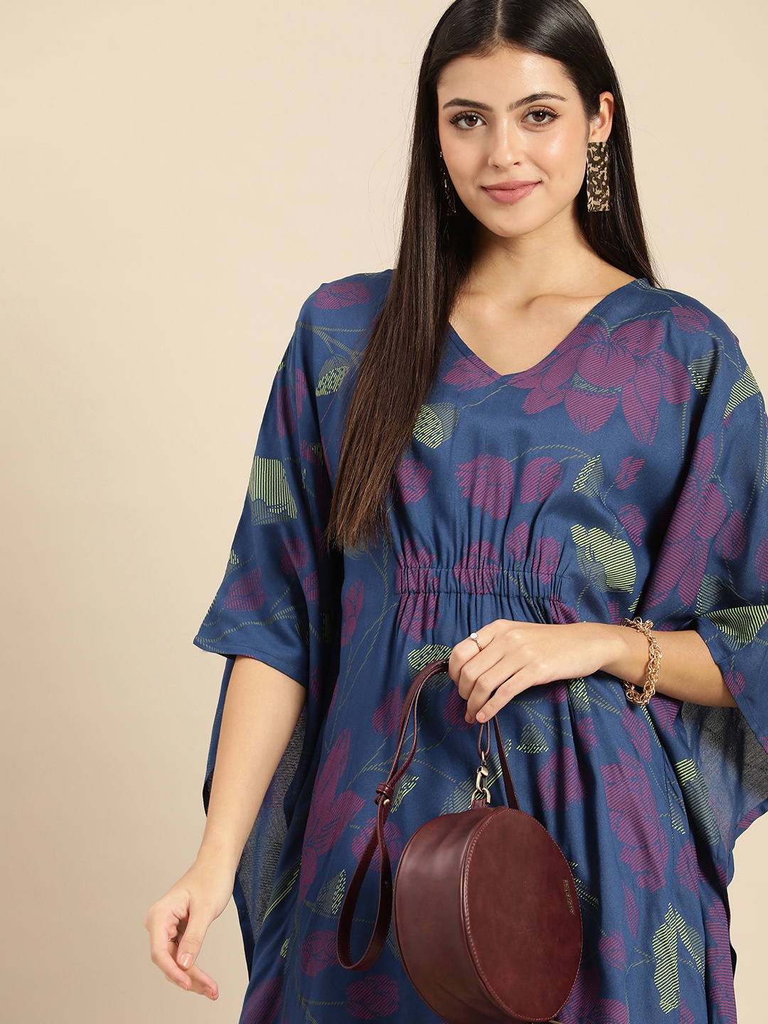

Anouk Women Floral Printed Flared Sleeves Floral Kaftan Kurta, Navy blue