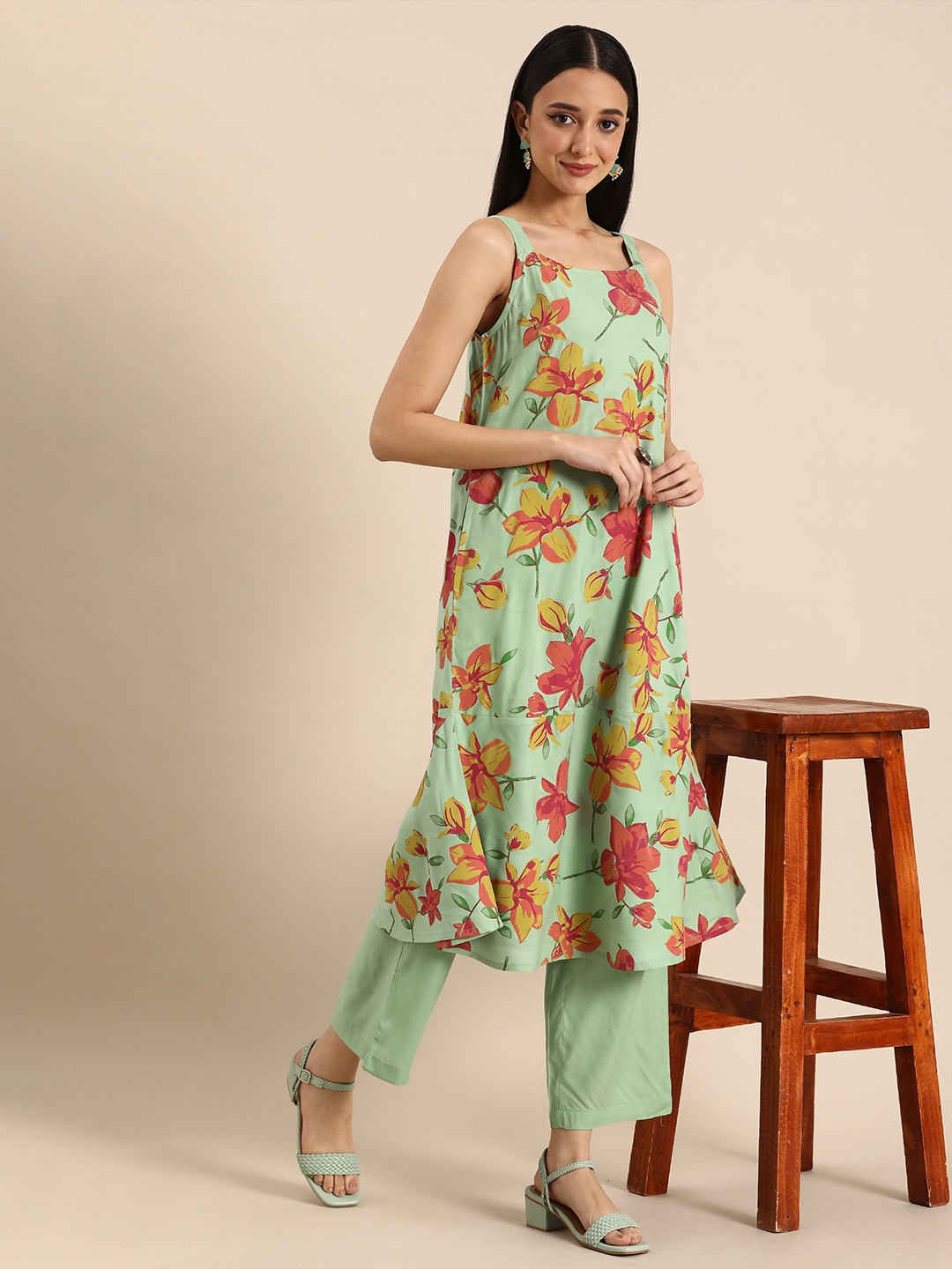 

Anouk Women Floral Printed Kurta with Palazzos, Green