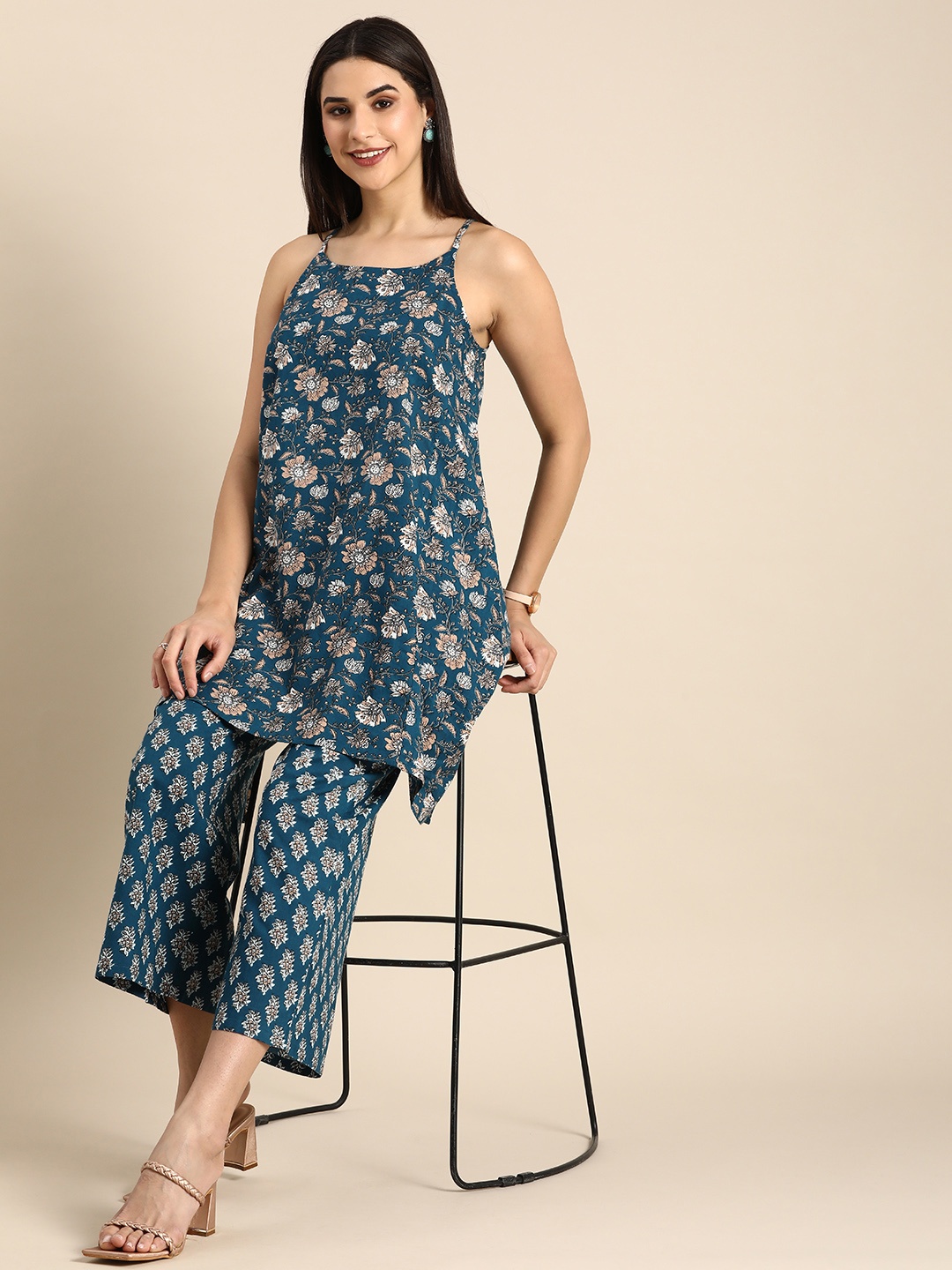 

Anouk Women Pure Cotton Floral Printed Asymmetric Kurta with Palazzos, Teal