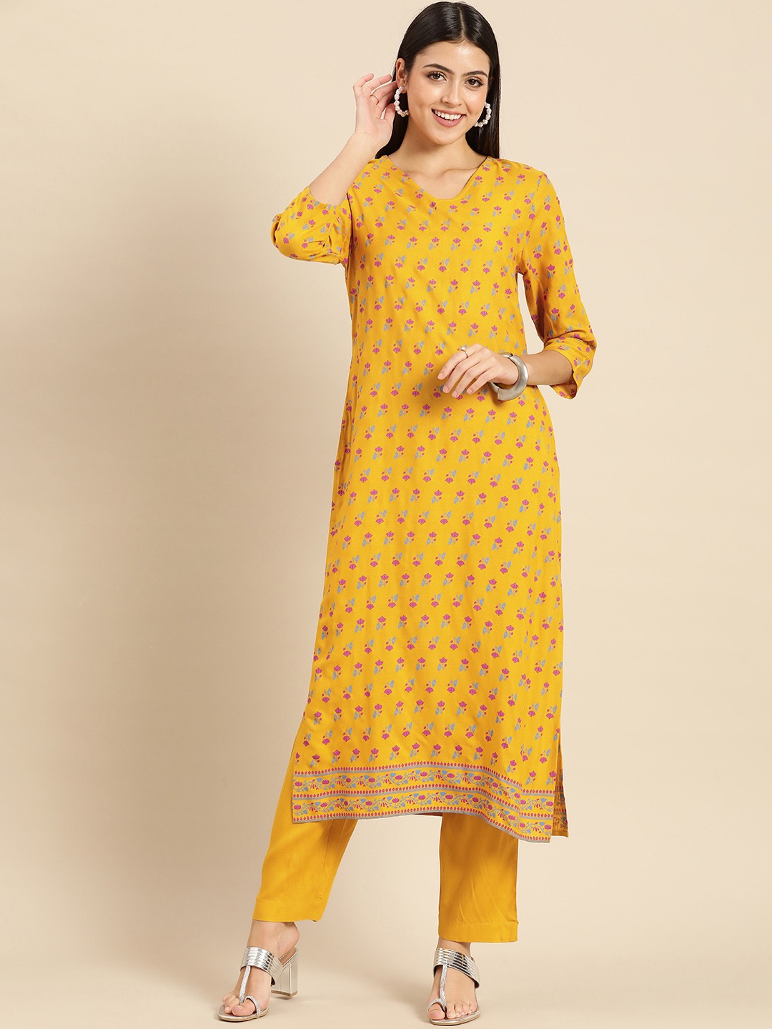 

Anouk Women Floral Printed Kurta With Trousers, Mustard