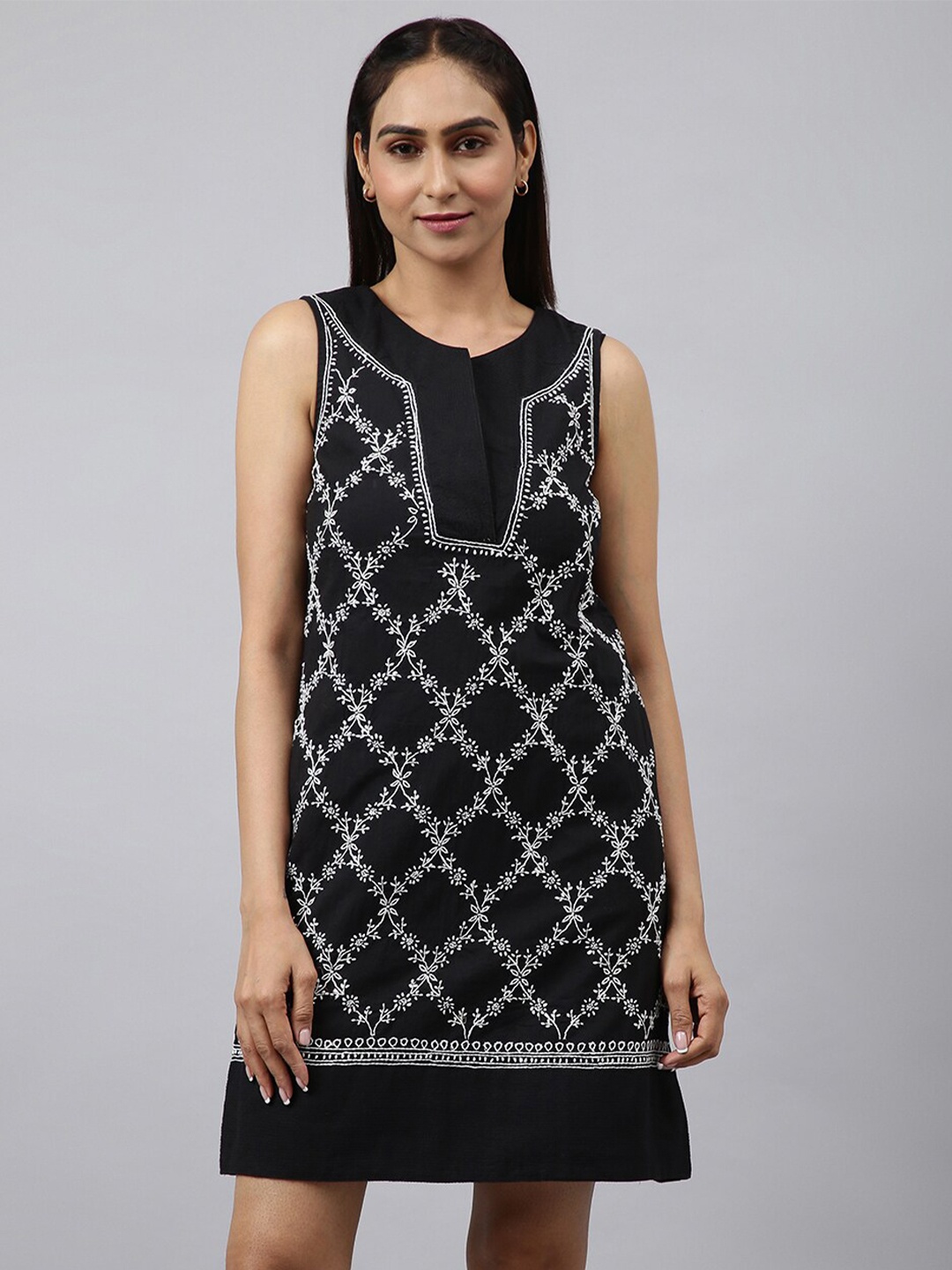 

Fabindia Black Cotton Floral Embroidered Ethnic A-Line Dress