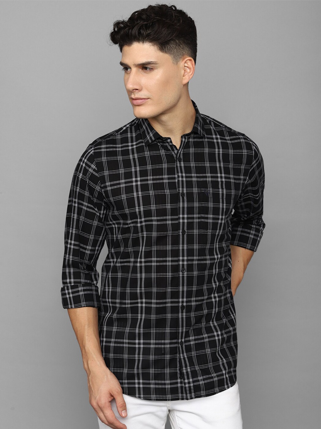 

Allen Solly Men Slim Fit Tartan Checked Casual Shirt, Black