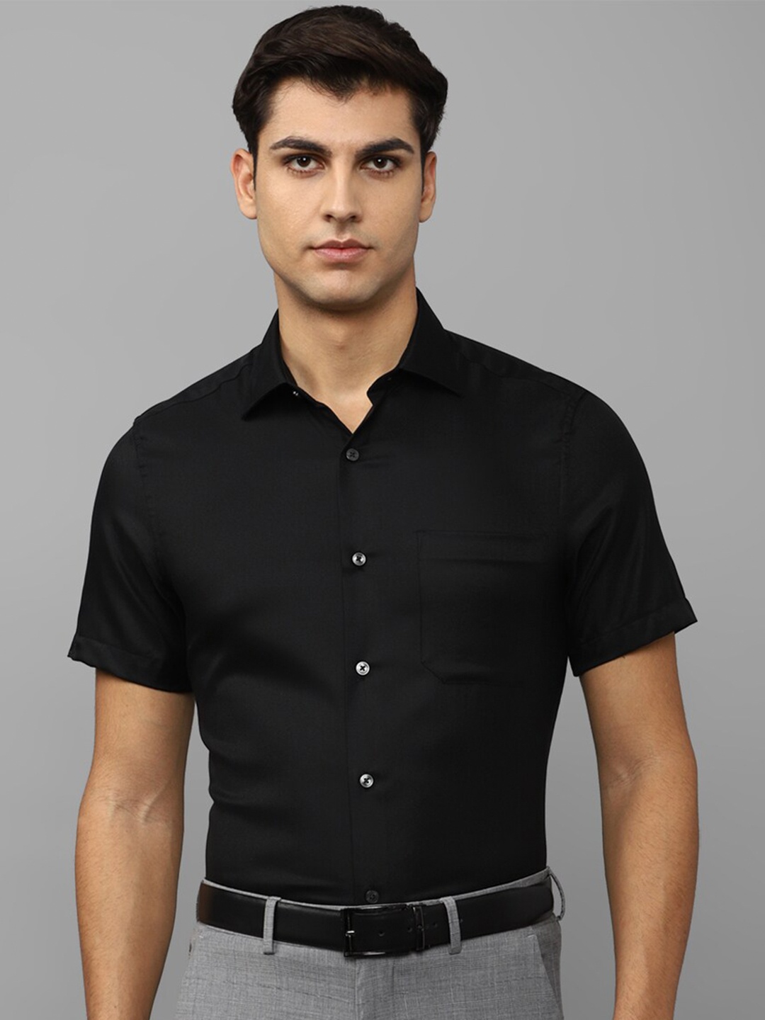 

Louis Philippe Men Pure Cotton Formal Shirt, Black