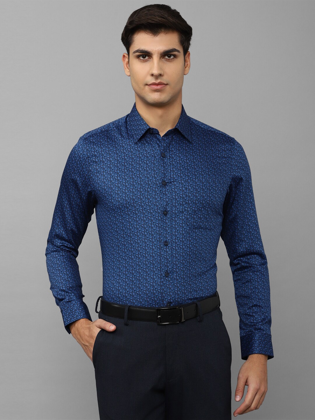 

Louis Philippe Men Floral Printed Slim Fit Pure Cotton Formal Shirt, Blue