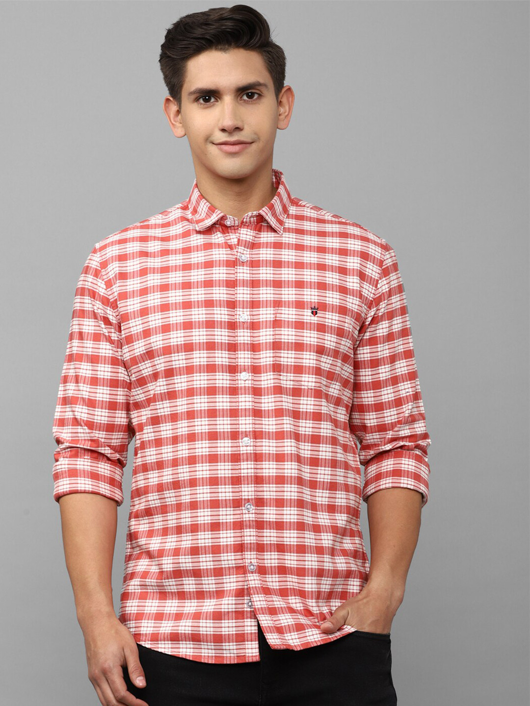 

Louis Philippe Jeans Men Slim Fit Gingham Checked Casual Cotton Shirt, Pink