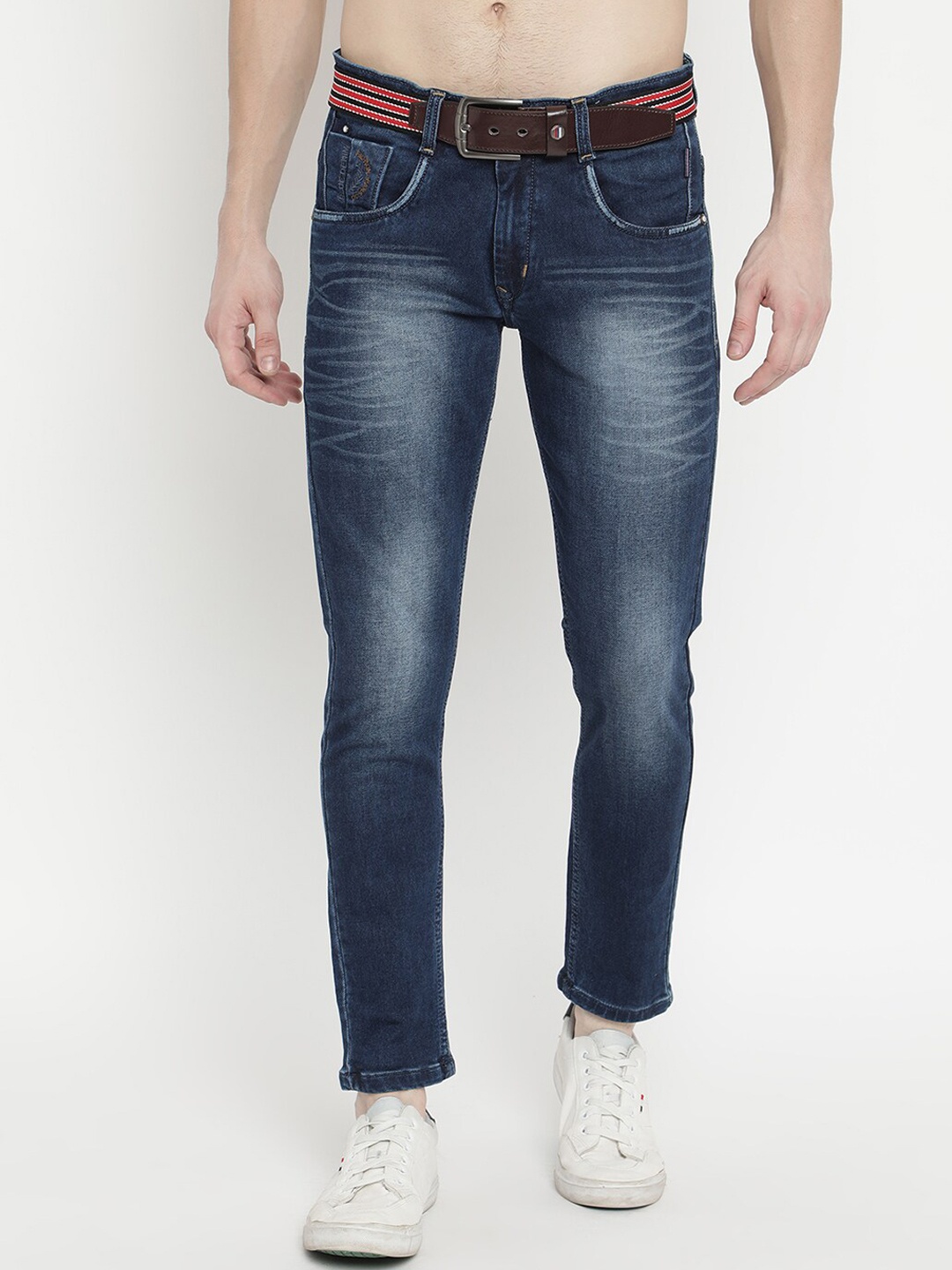 

V2 Value & Variety Men Light Fade Jeans, Blue