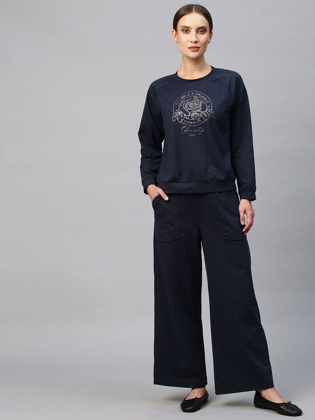 

Chemistry Women Raglan Sleeves Sweatshirt with Trousers, Navy blue