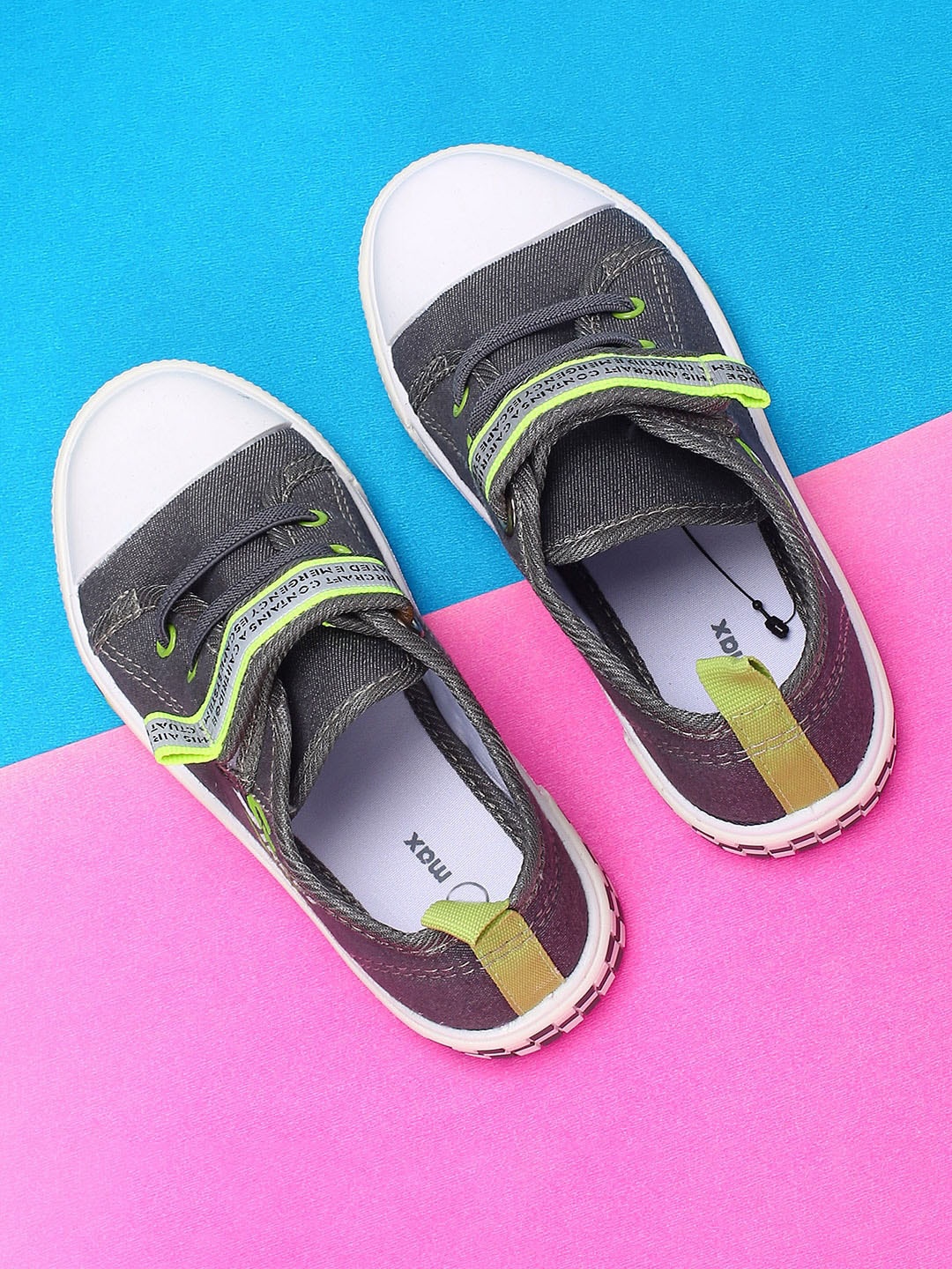 

max Boys Printed Sneakers, Grey