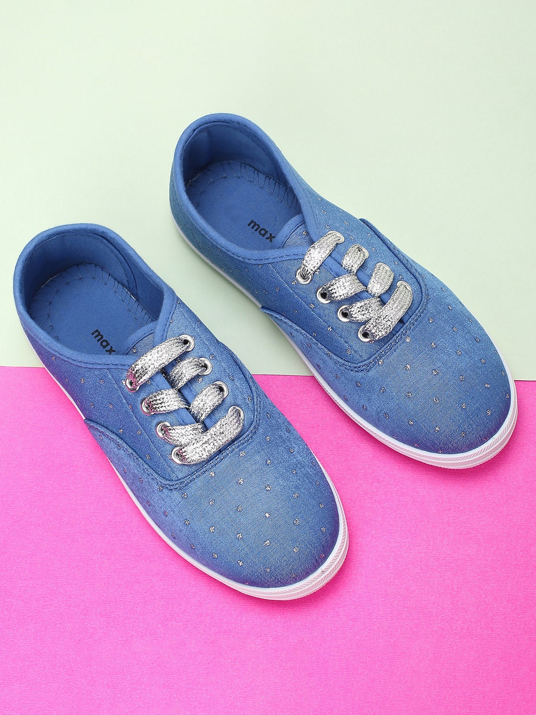 

max Girls Canvas Sneakers, Blue