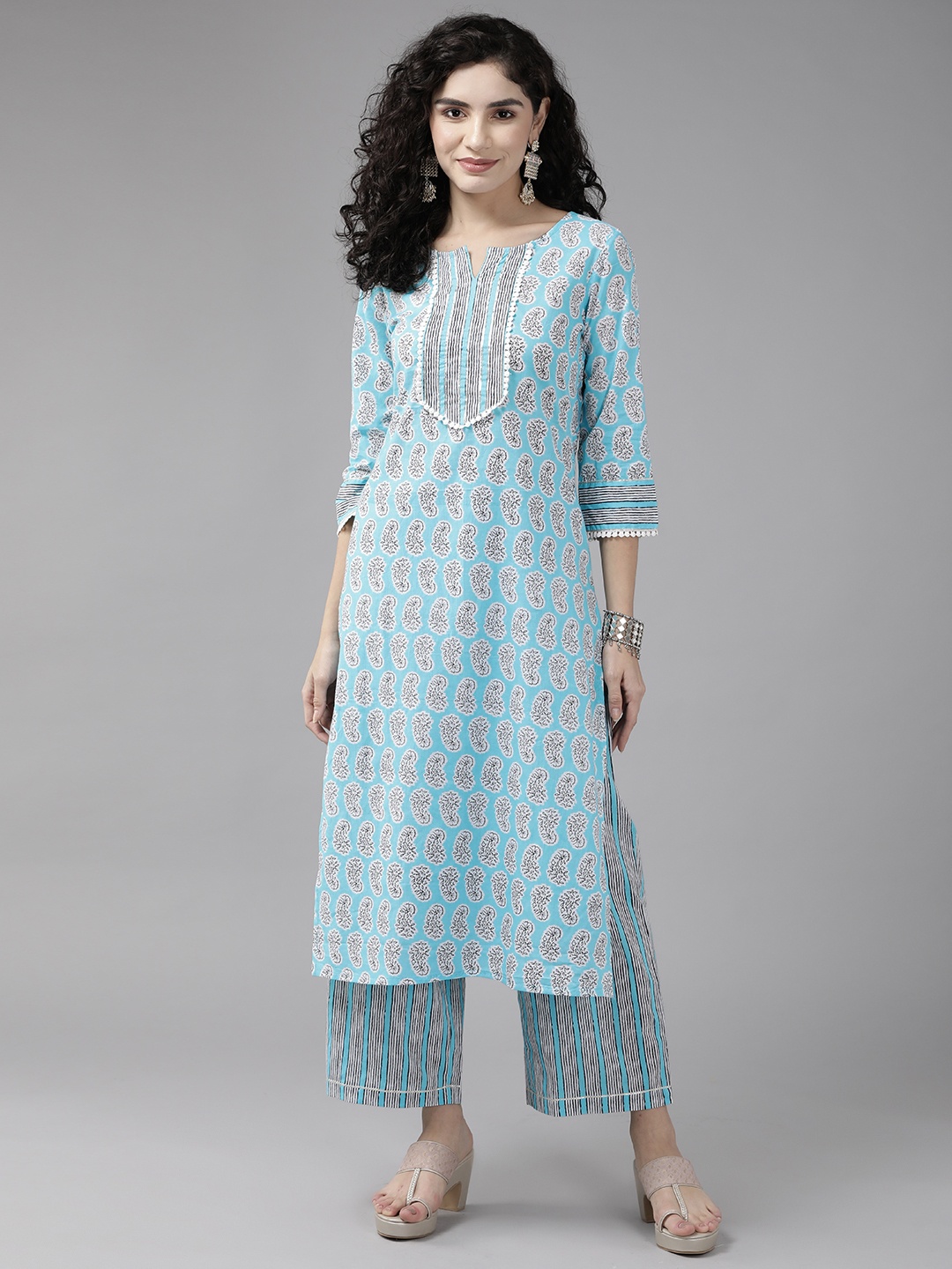 

Amirah s Women Turquoise Blue Floral Printed Pure Cotton Kurta with Trousers