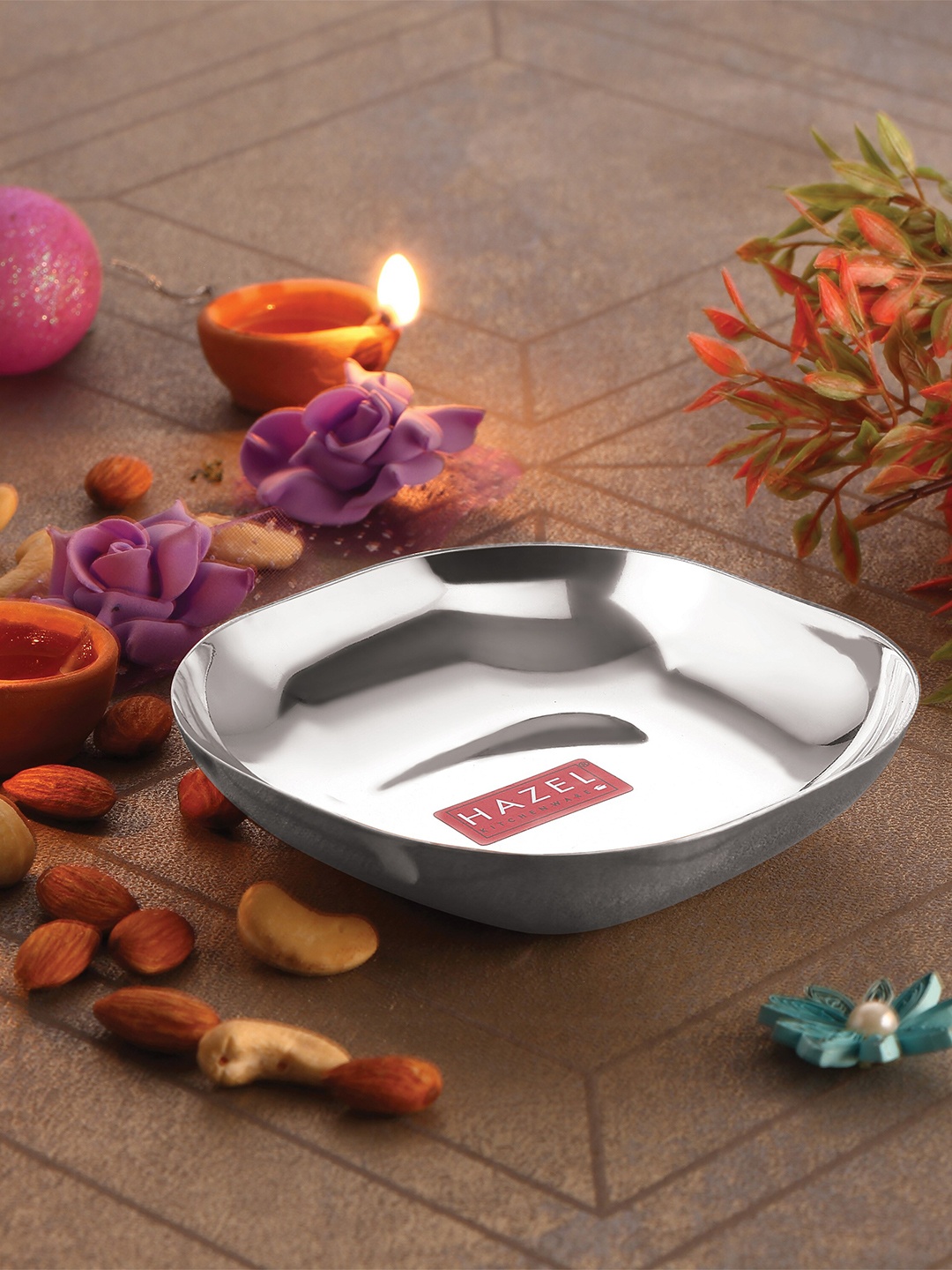 

HAZEL Silver-Toned & 4 Pieces Stainless Steel Glossy Plates