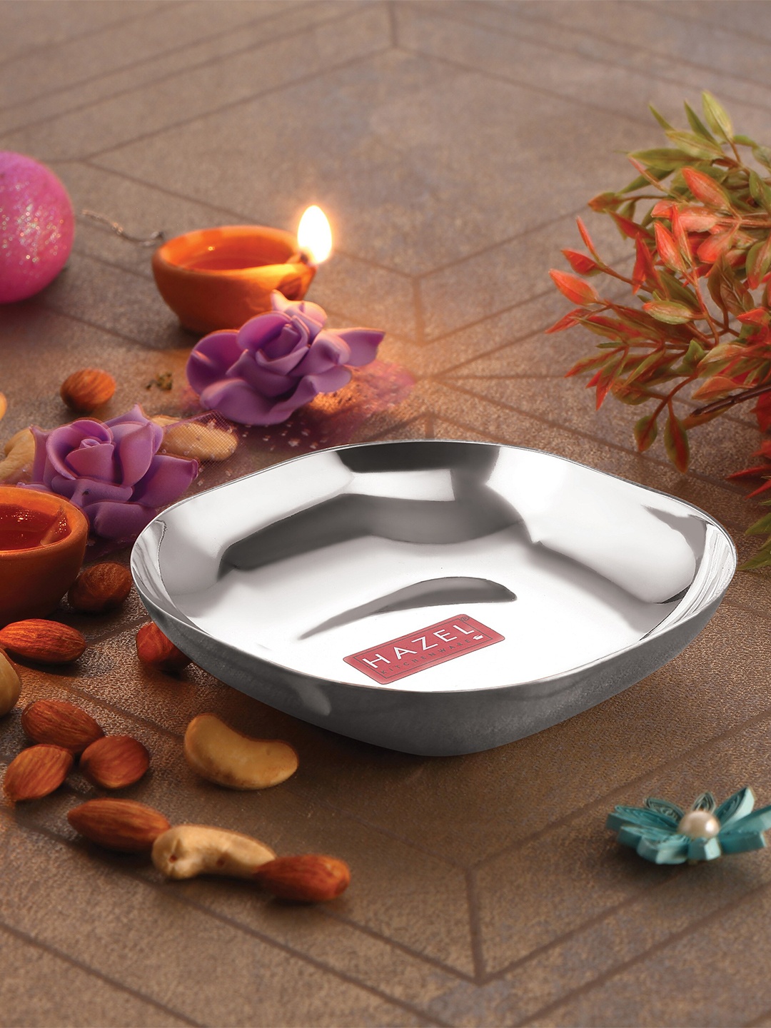 

HAZEL Silver-Toned & 3 Pieces Stainless Steel Plates