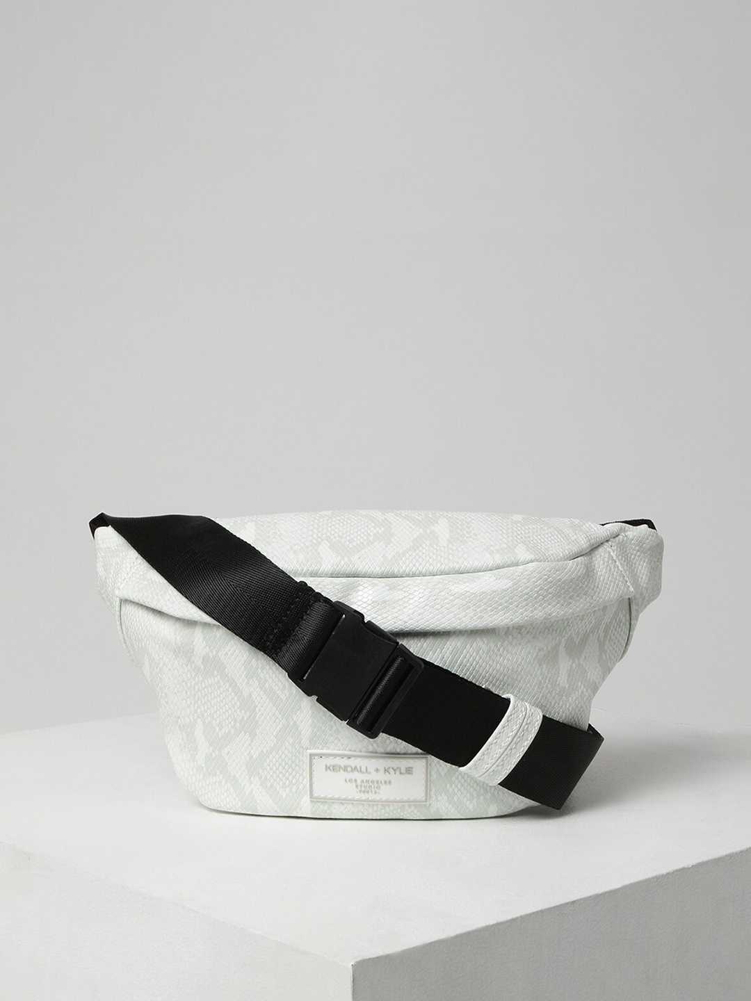 

KENDALL & KYLIE Women Printed Waist Pouch, White