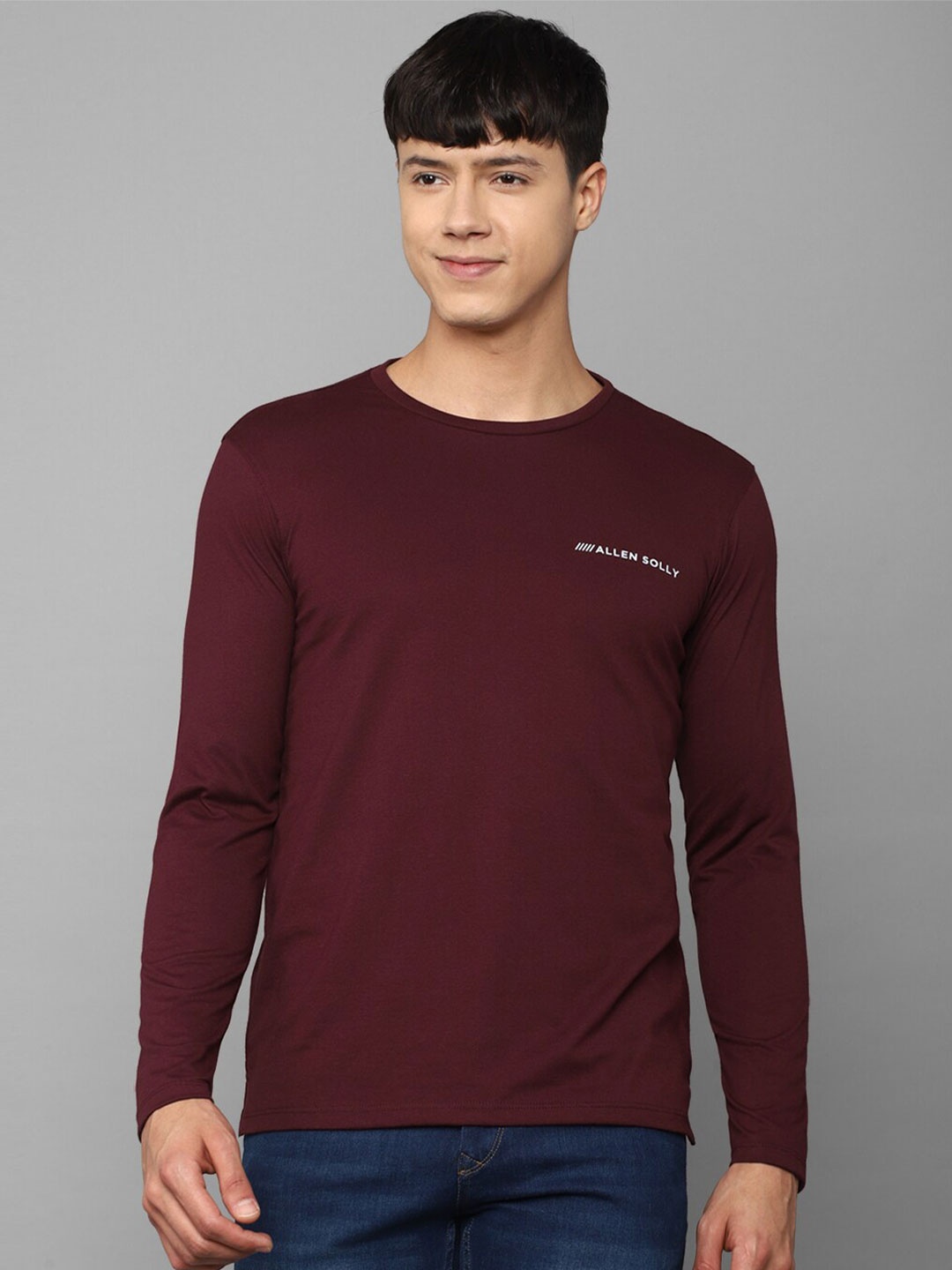 

Allen Solly Men Solid Round Neck T-shirt, Burgundy