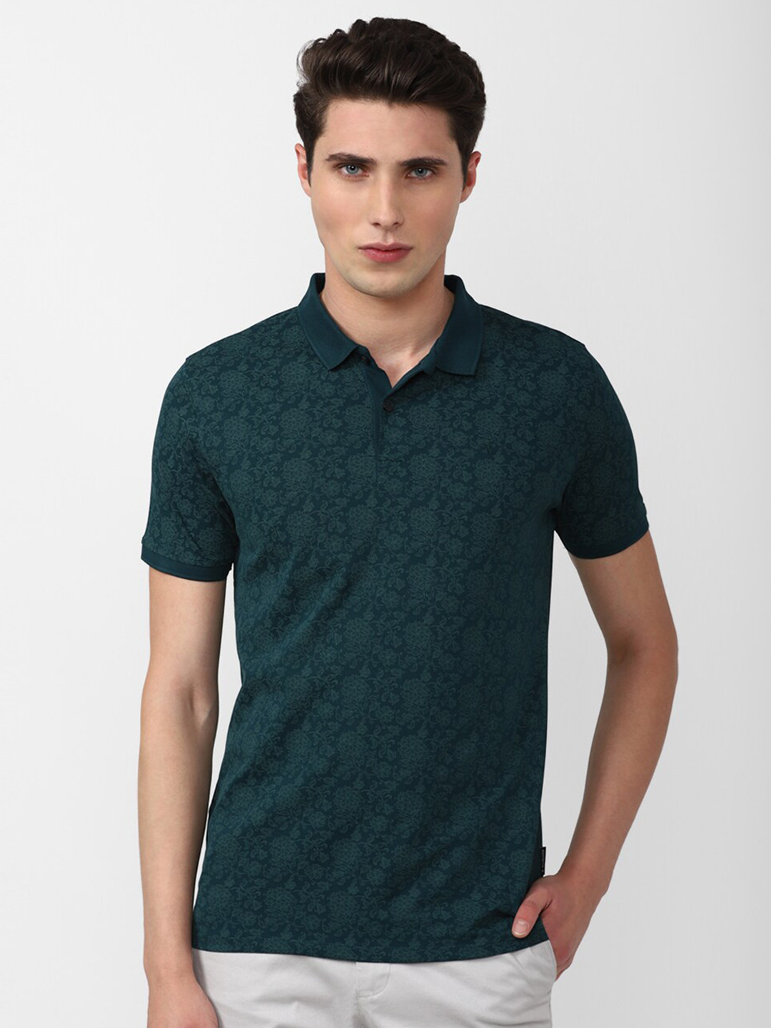 

V Dot Men Floral Printed Polo Collar Slim Fit T-shirt, Green