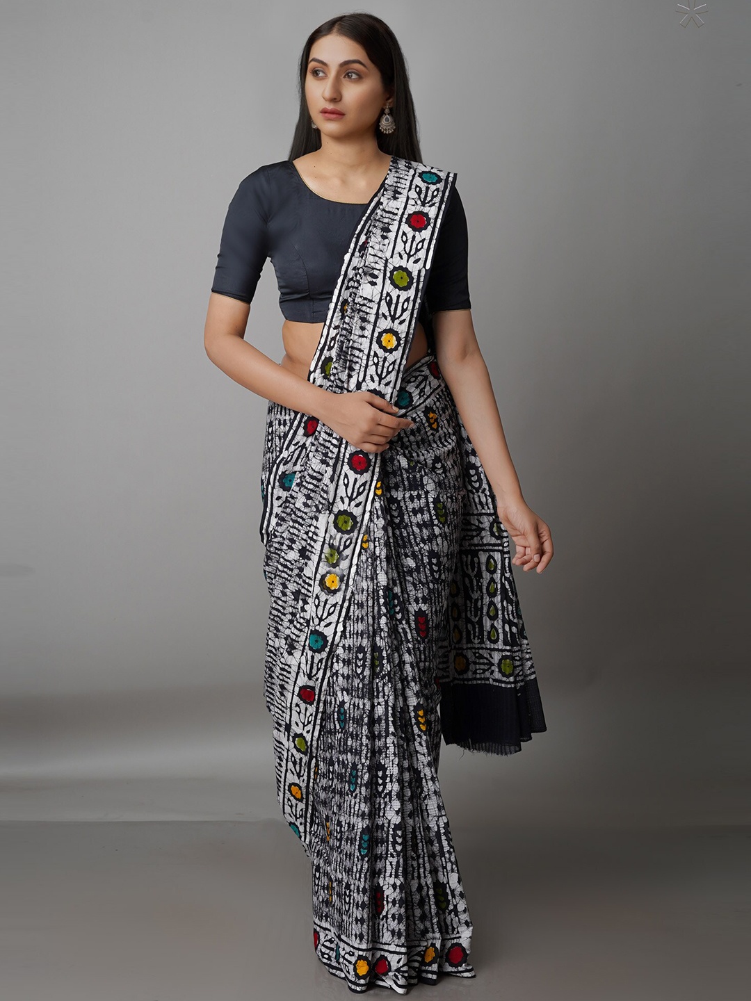 

Unnati Silks Black & White Batik Pure Cotton Kota Saree