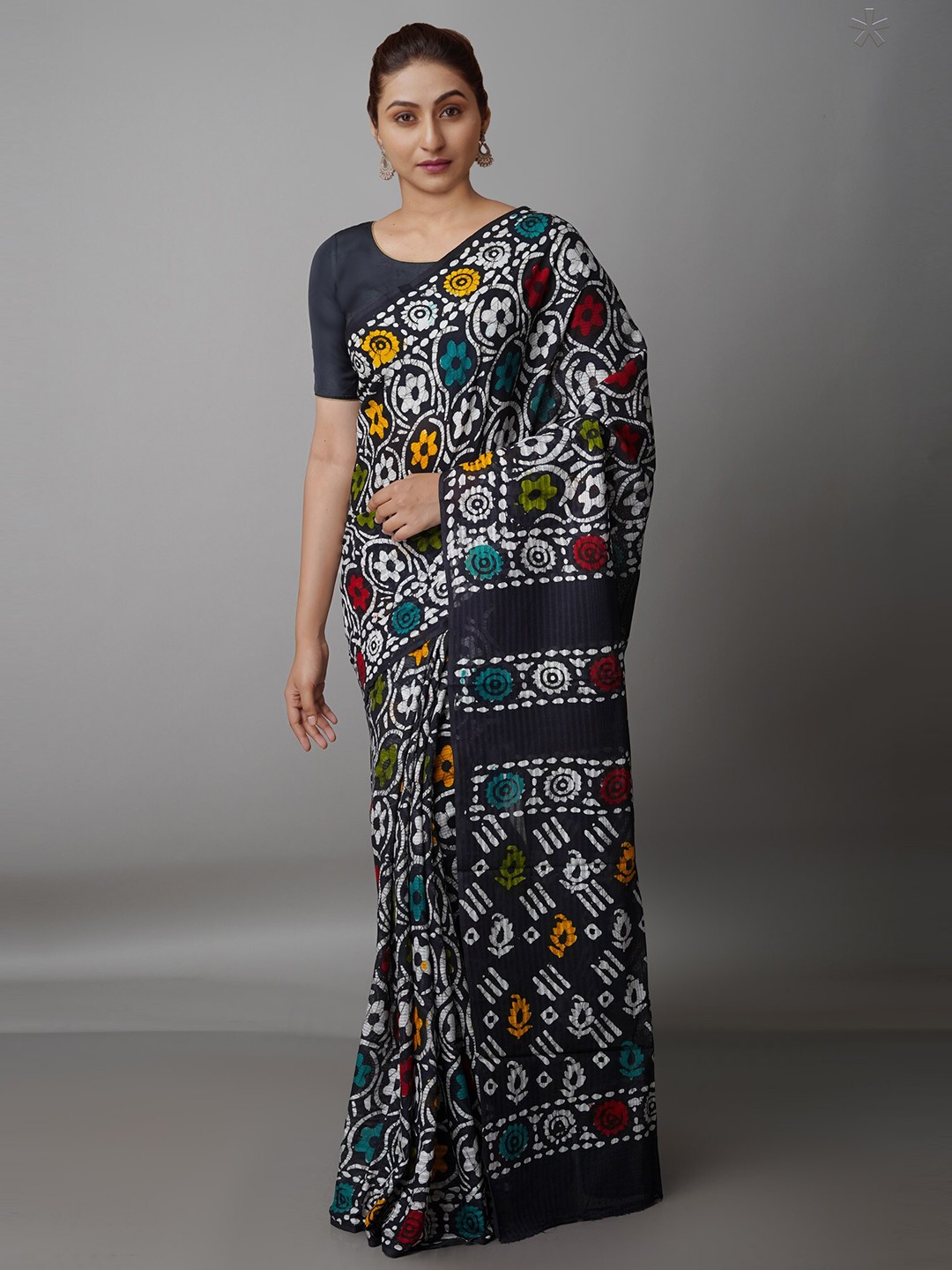 

Unnati Silks Black & White Batik Pure Cotton Kota Saree