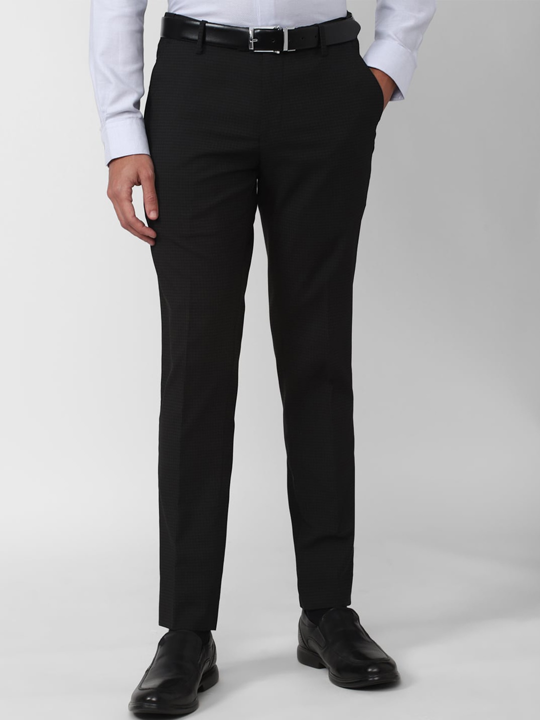 

Peter England Men Checked Slim Fit Formal Trousers, Black