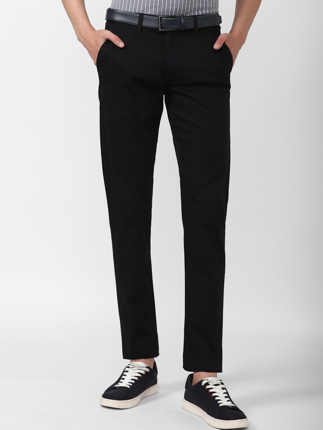 

Van Heusen Sport Men Slim Fit Trousers, Black