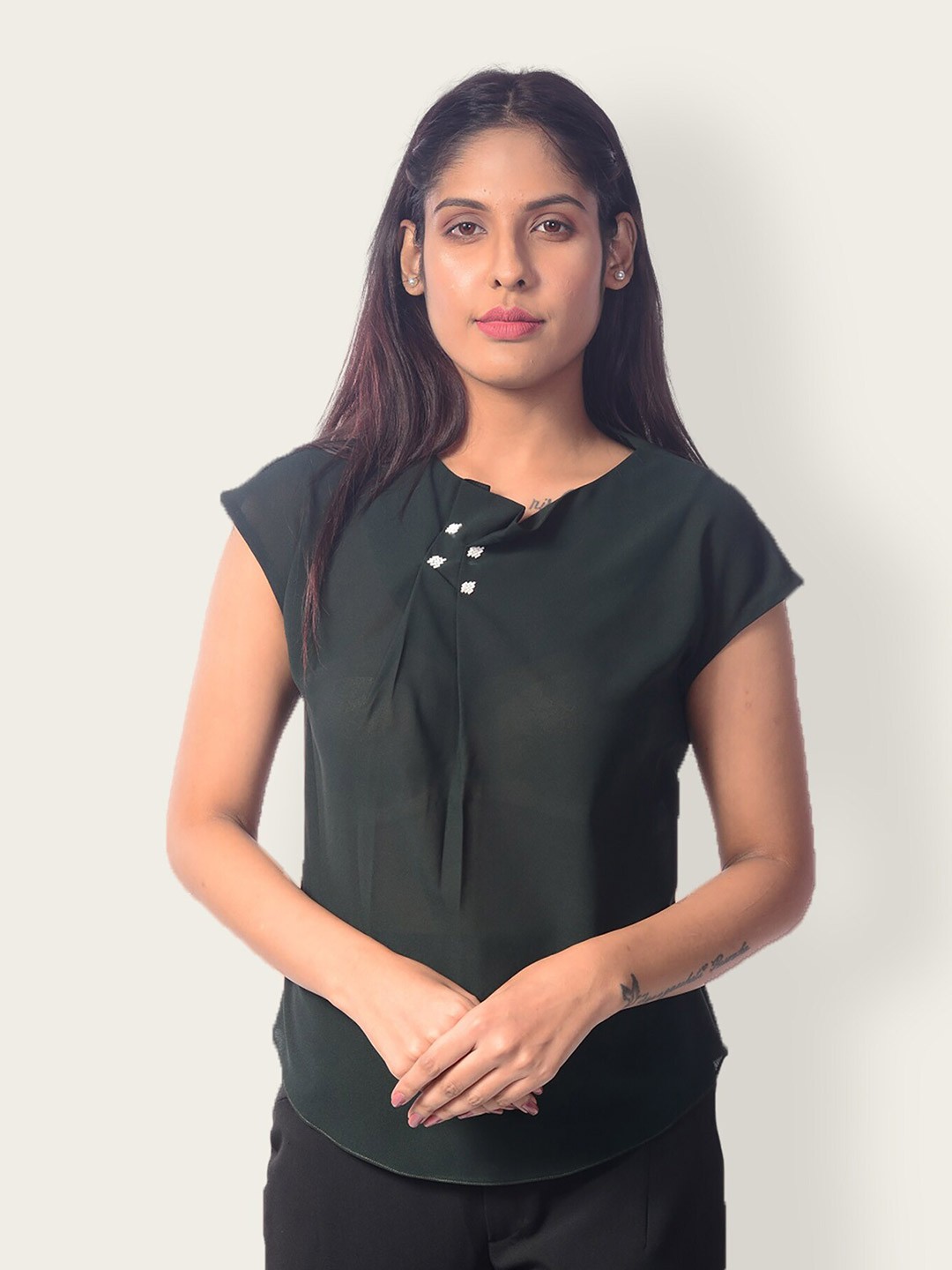

MODWEE Round Neck Extended Sleeves Georgette Top, Green