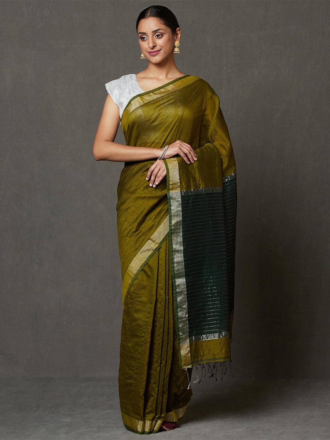 

Fabindia Woven Zari Line Saree, Green