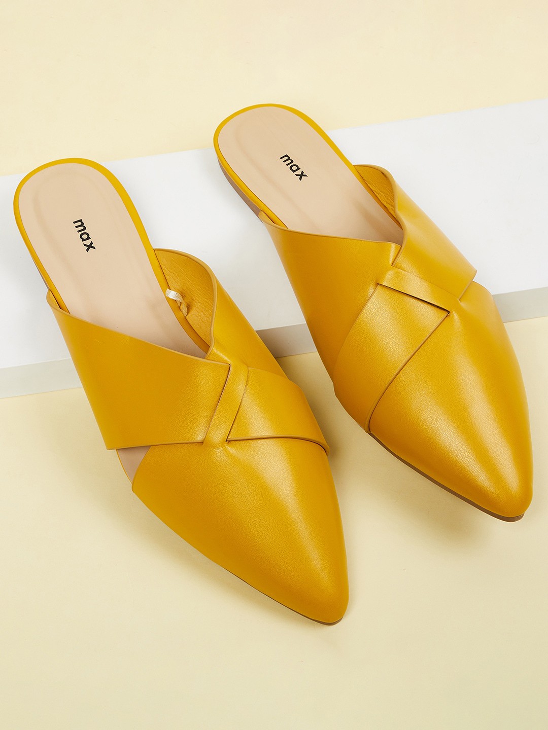

max Women Solid Mules, Yellow