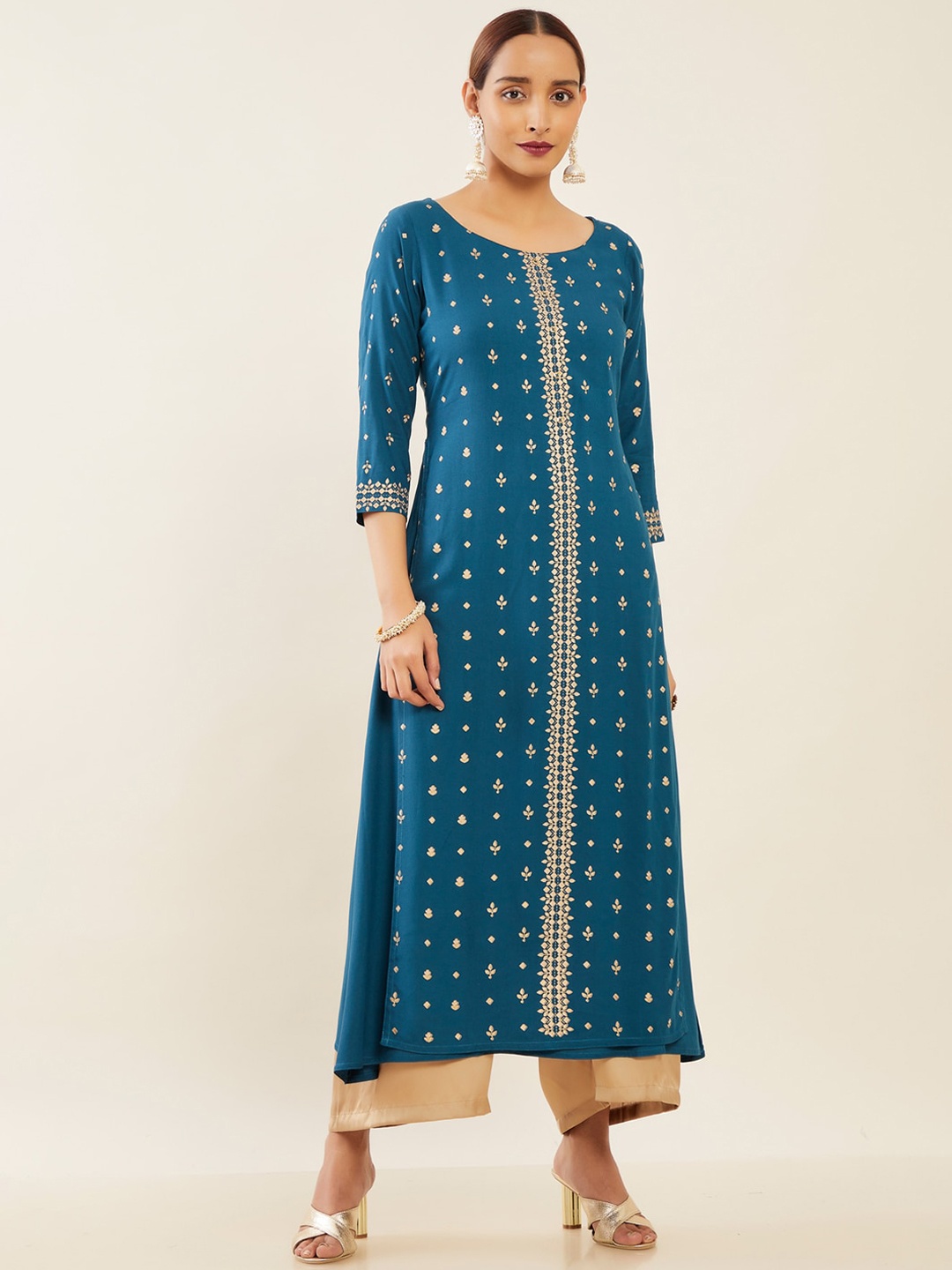 

Maybell Ethnic Motifs Embroidered Kurta, Blue