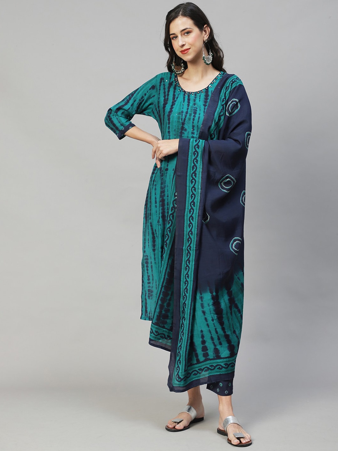 

FASHOR Women Sea Green Ethnic Motifs Dyed Kurta with Trousers & Dupatta