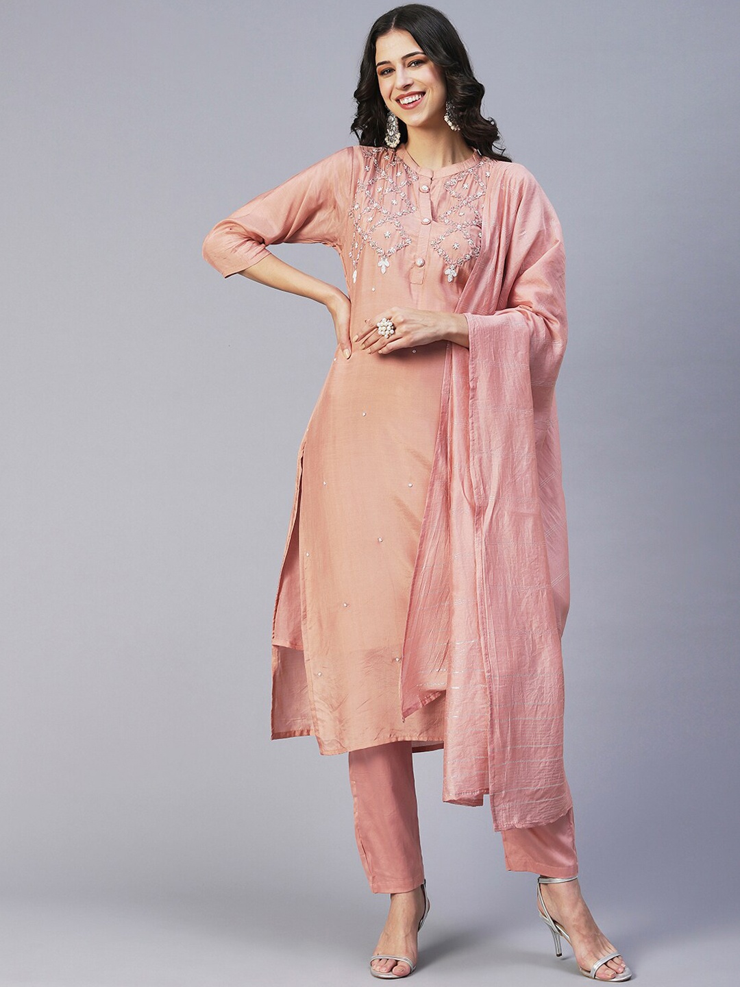 

FASHOR Ethnic Motifs Embroidered Sequinned Kurta with Trousers & With Dupatta, Rose gold