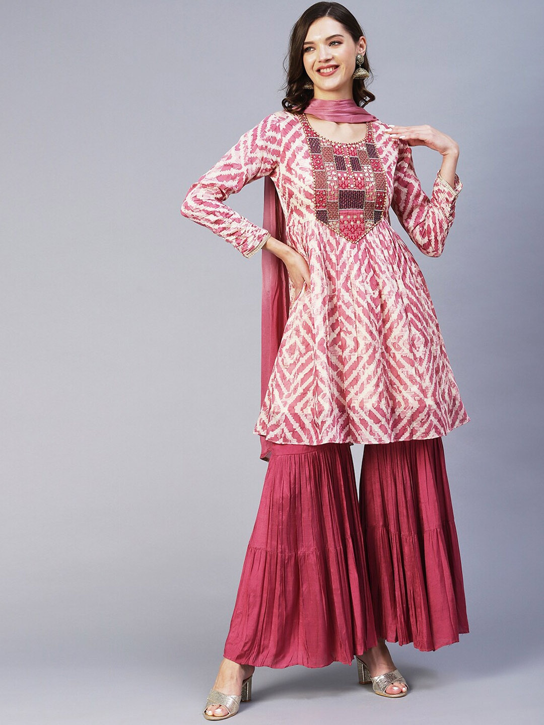 

FASHOR Printed Pleated Beads and Stones Kurta with Sharara & With Dupatta, Mauve