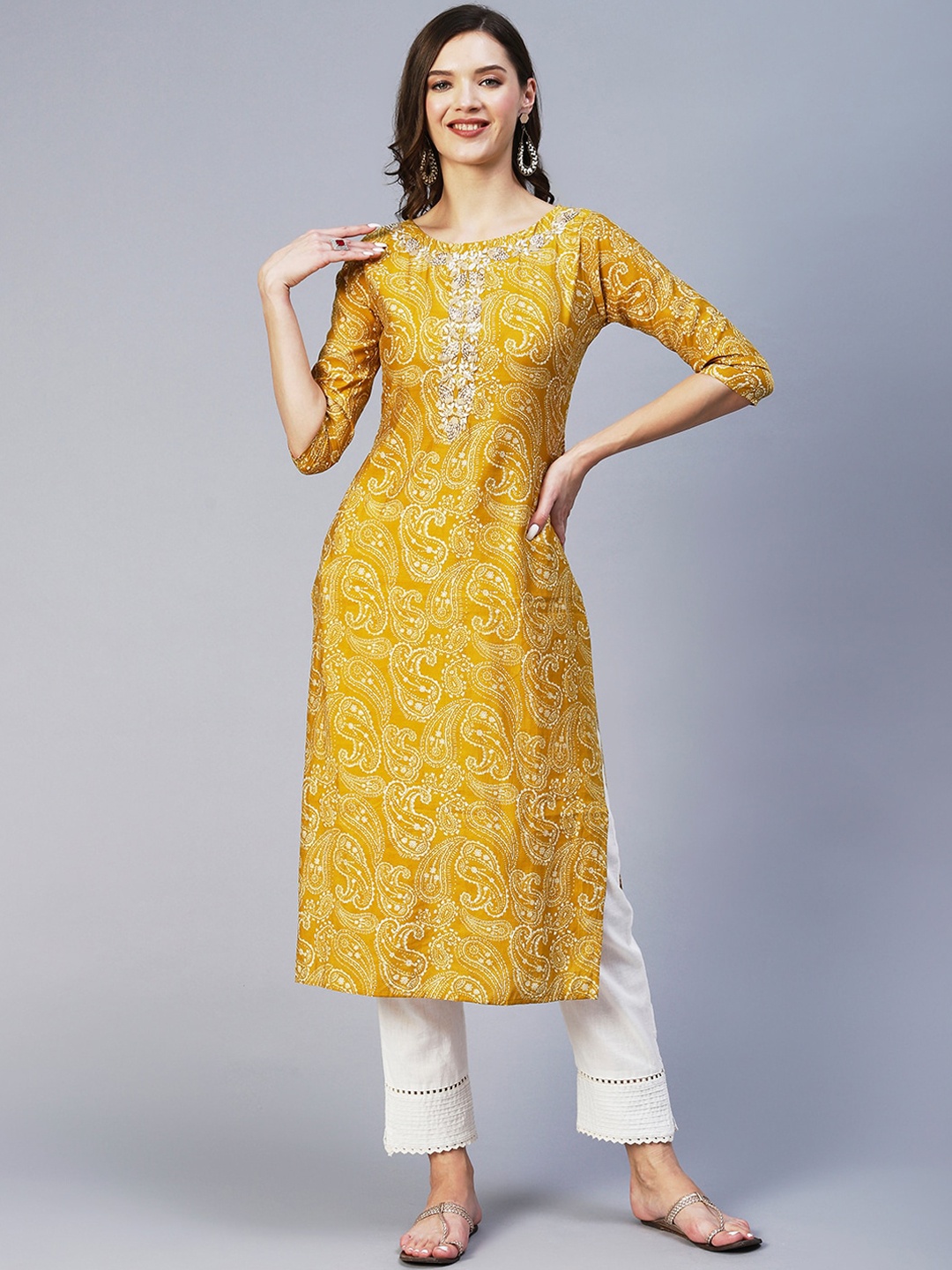

FASHOR Women Paisley Printed Silk Kurta, Yellow