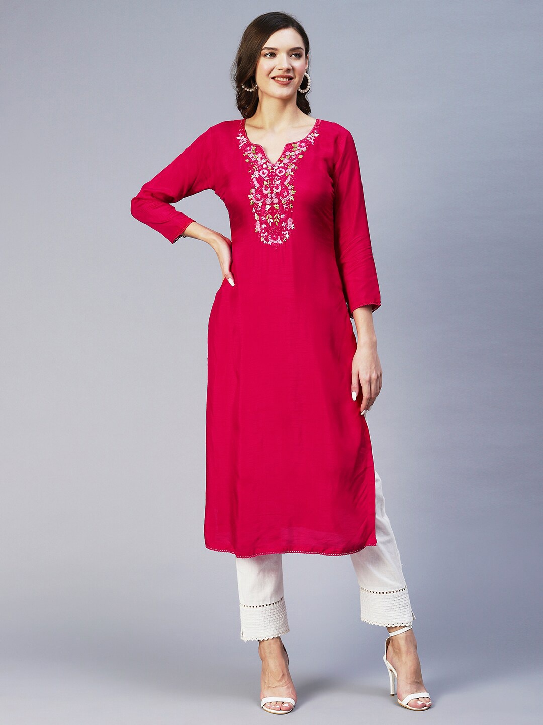 

FASHOR Women Floral Yoke Design Thread Work Silk Kurta, Fuchsia
