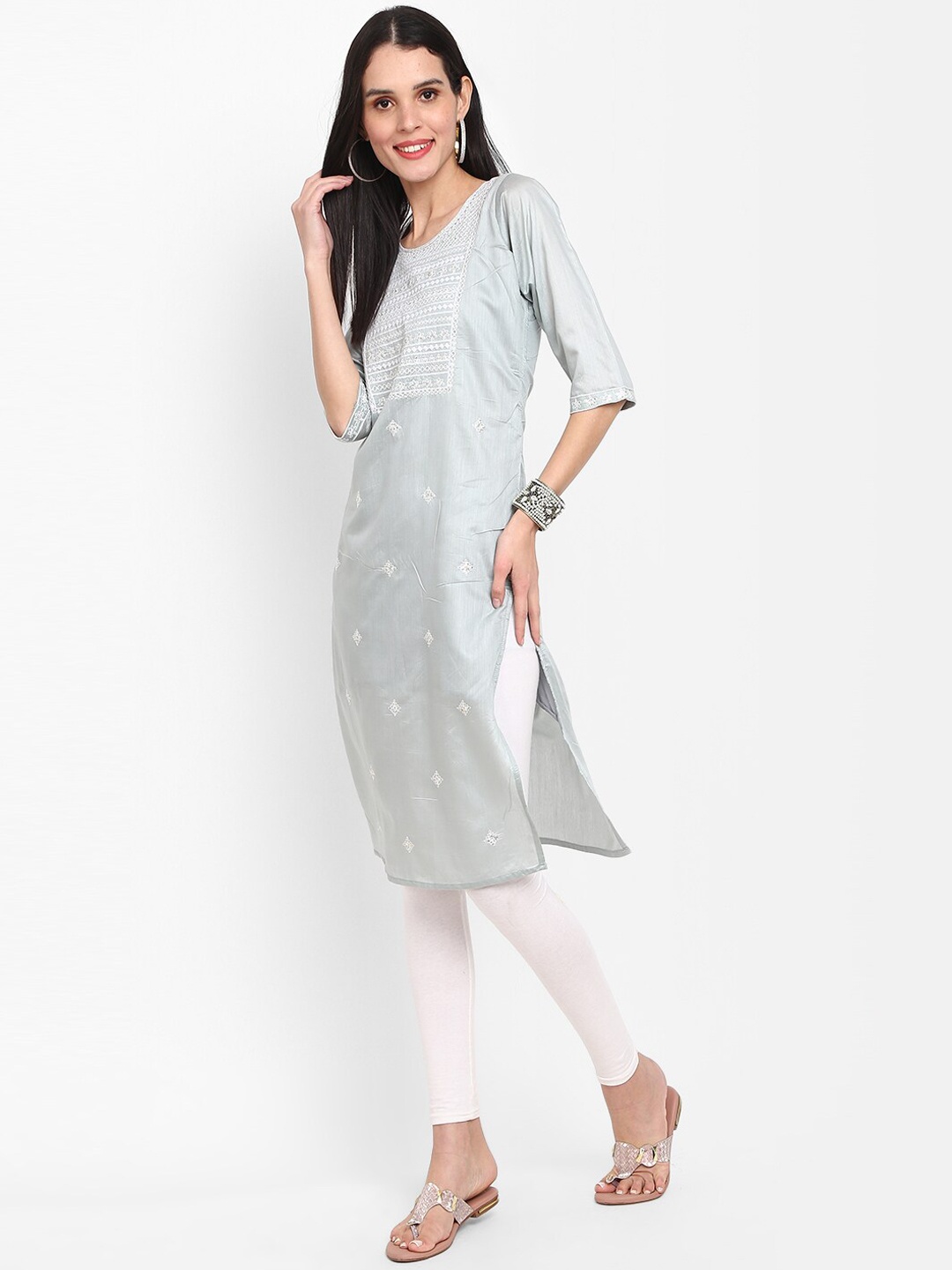 

V-Mart Yoke Design Thread Work Kurta, Grey