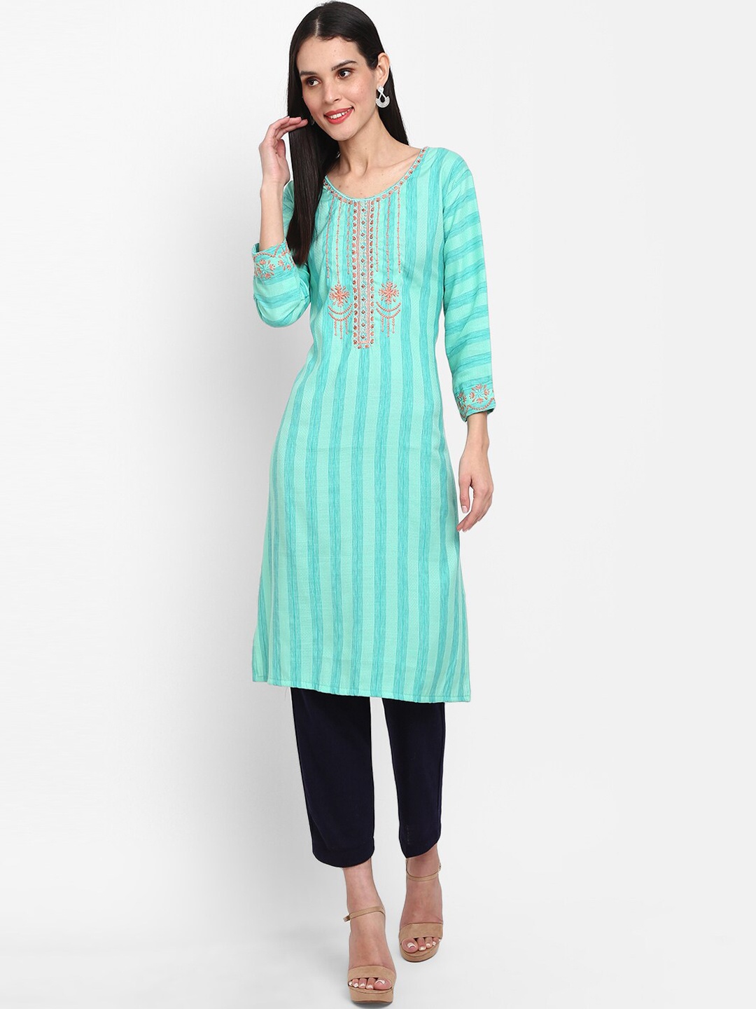 

V-Mart Ethnic Motifs Embroidered Thread Work Kurta, Green