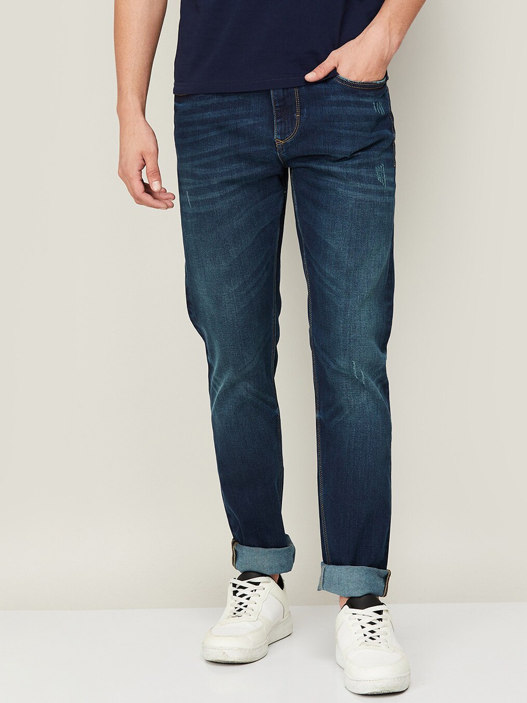 

Fame Forever by Lifestyle Men Blue Tapered Fit Light Fade Jeans