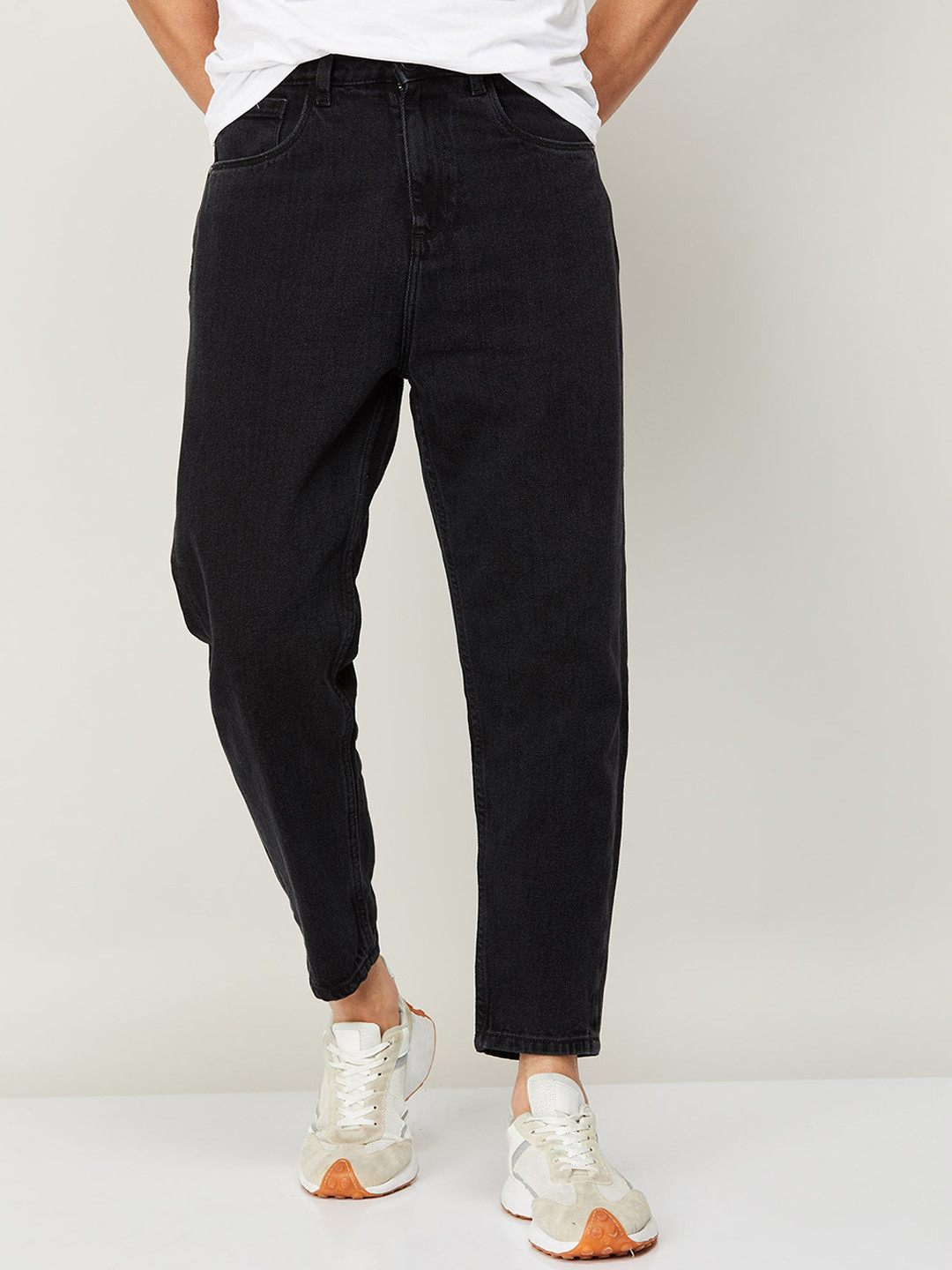 

Forca Men Black Tapered Fit Jeans