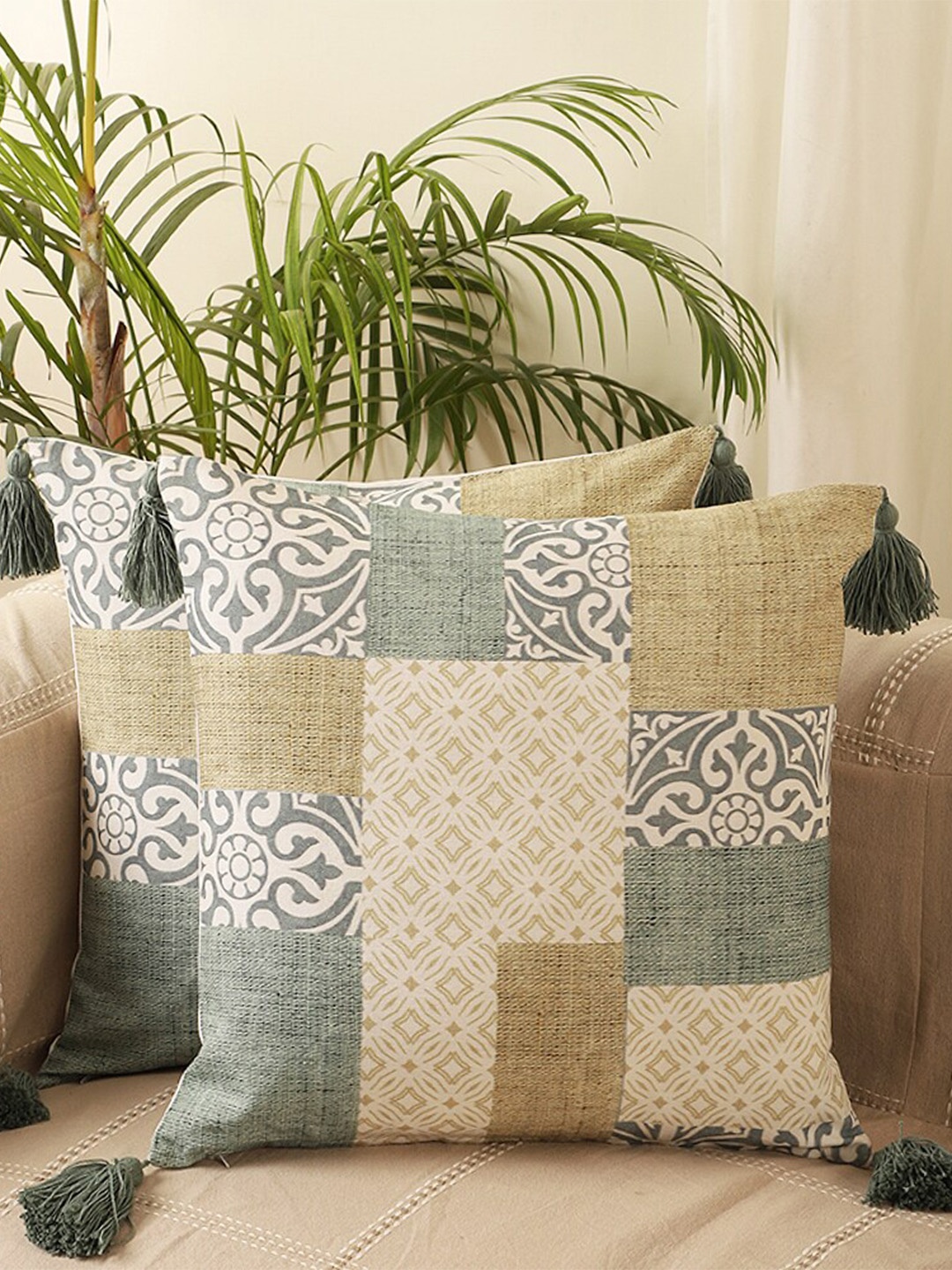 

Jamio Firati Grey & Blue 2 Pieces Ethnic Motifs Printed Square Cotton Cushion Covers