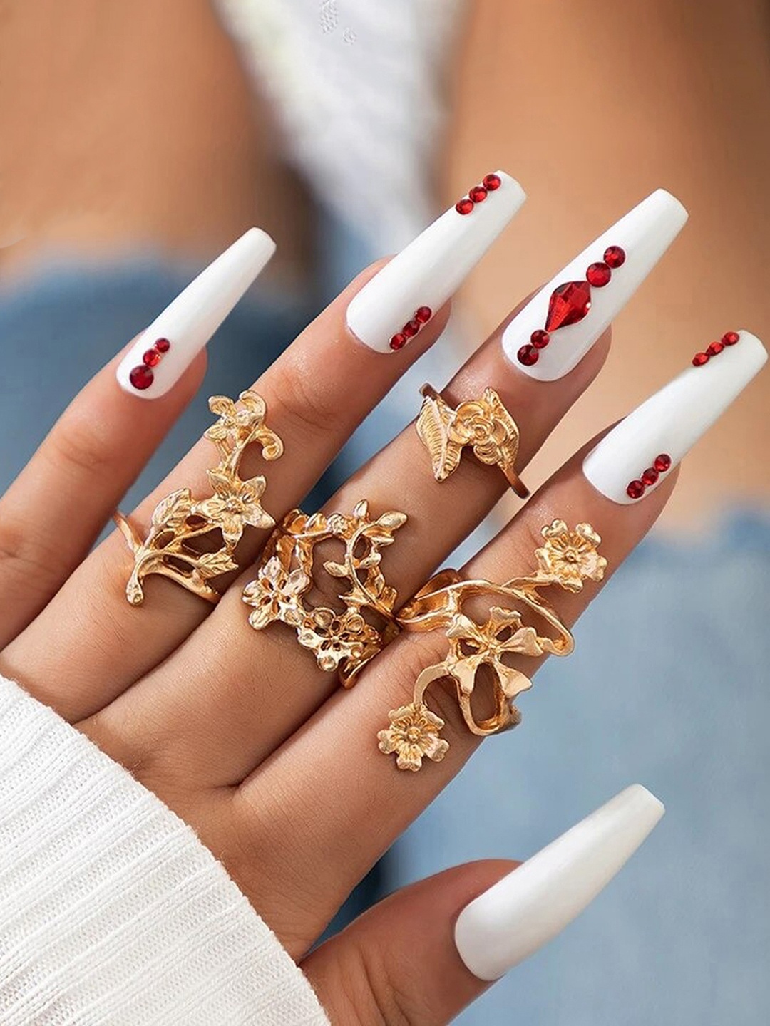 

Jewels Galaxy Set Of 4 Gold-Plated Floral Contemporary Stackable Finger Rings