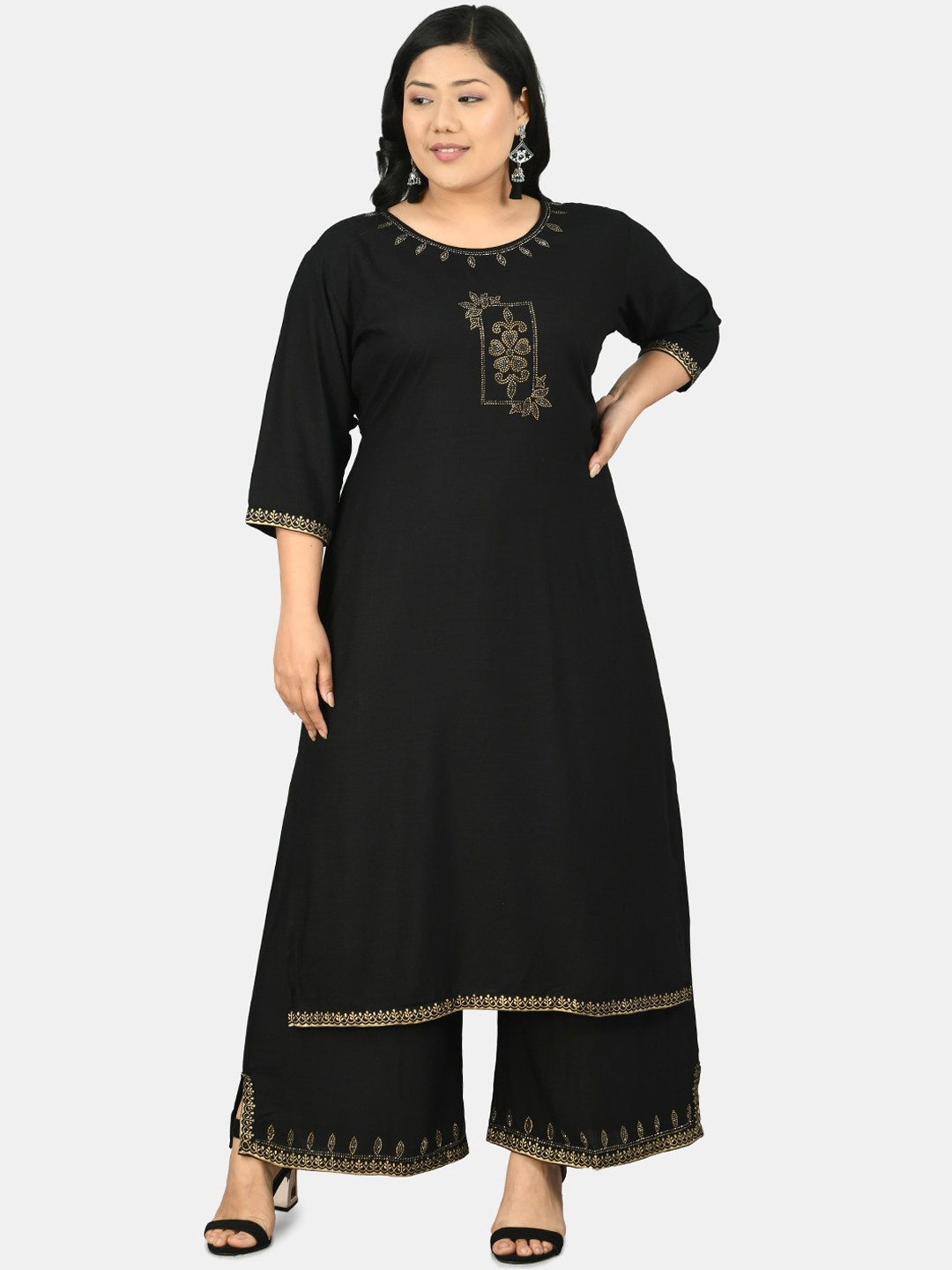 

PrettyPlus by Desinoor.com Plus Size Floral Yoke Design Kurta with Palazzos, Black