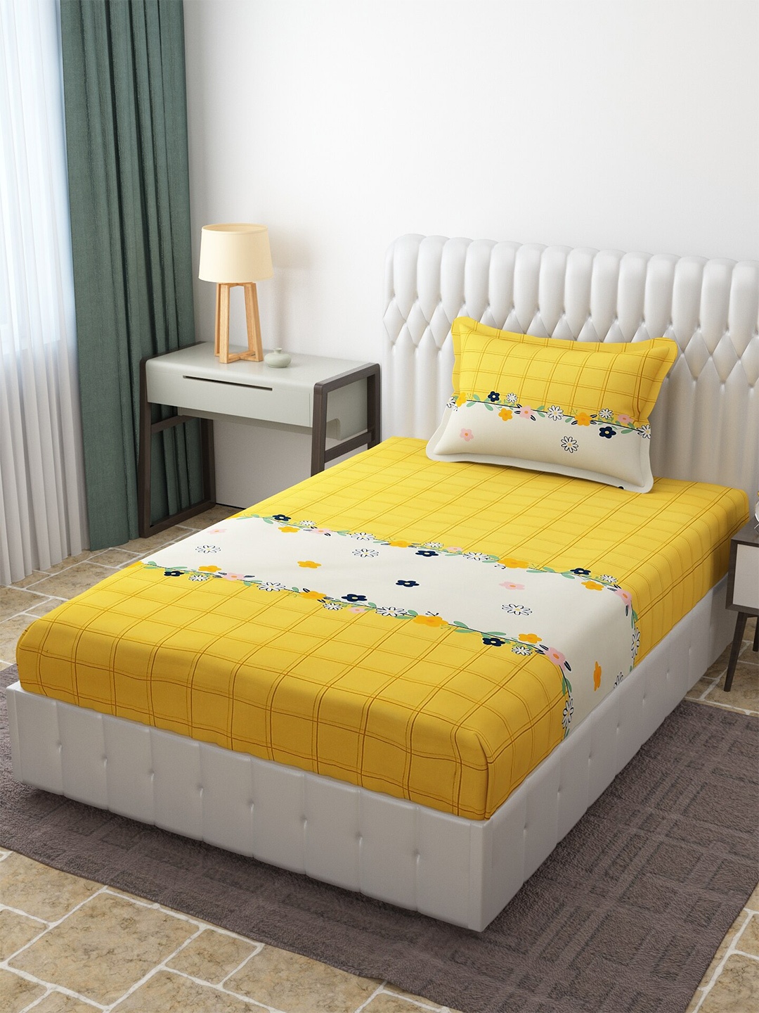 

Molly & Michel Yellow & Off White Floral Printed 210 TC Single Bedsheet with Pillow Cover