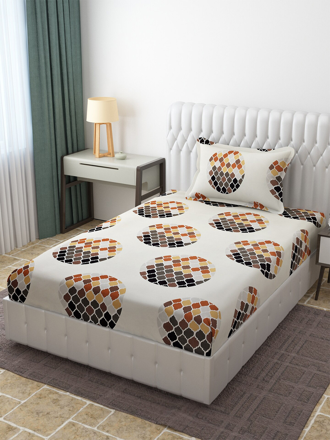 

Molly & Michel Off White & Brown Geometric 210 TC Single Bedsheet with Pillow Cover