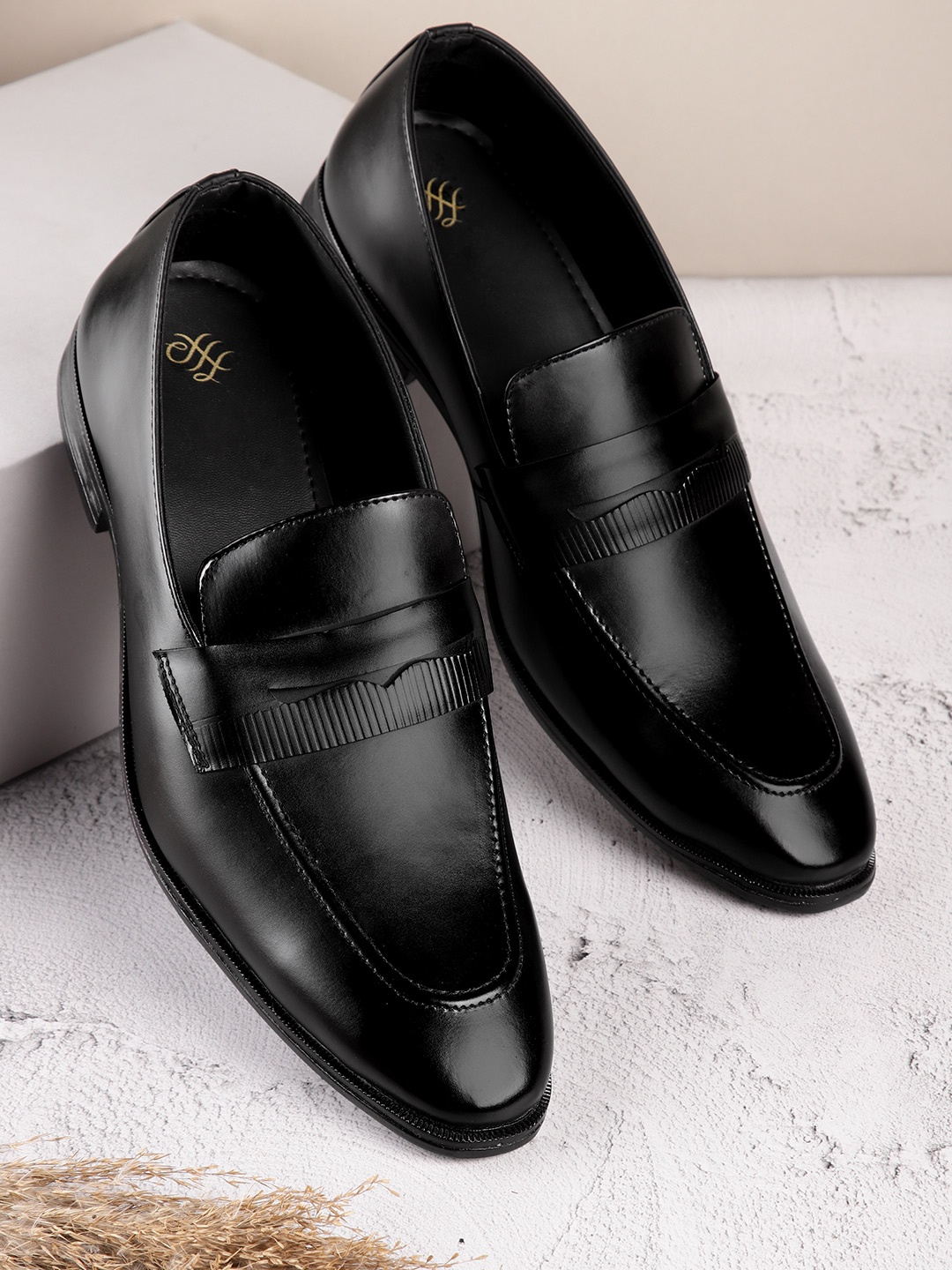 

House of Pataudi Men Formal Loafers, Black