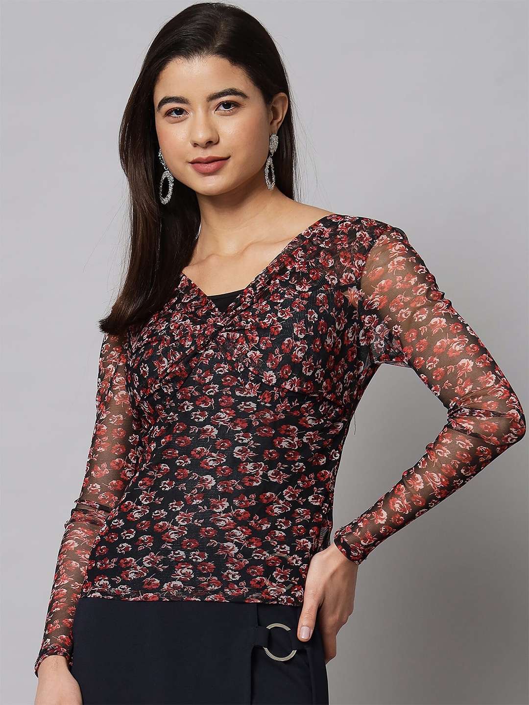 

Beatnik Black Floral Print Top