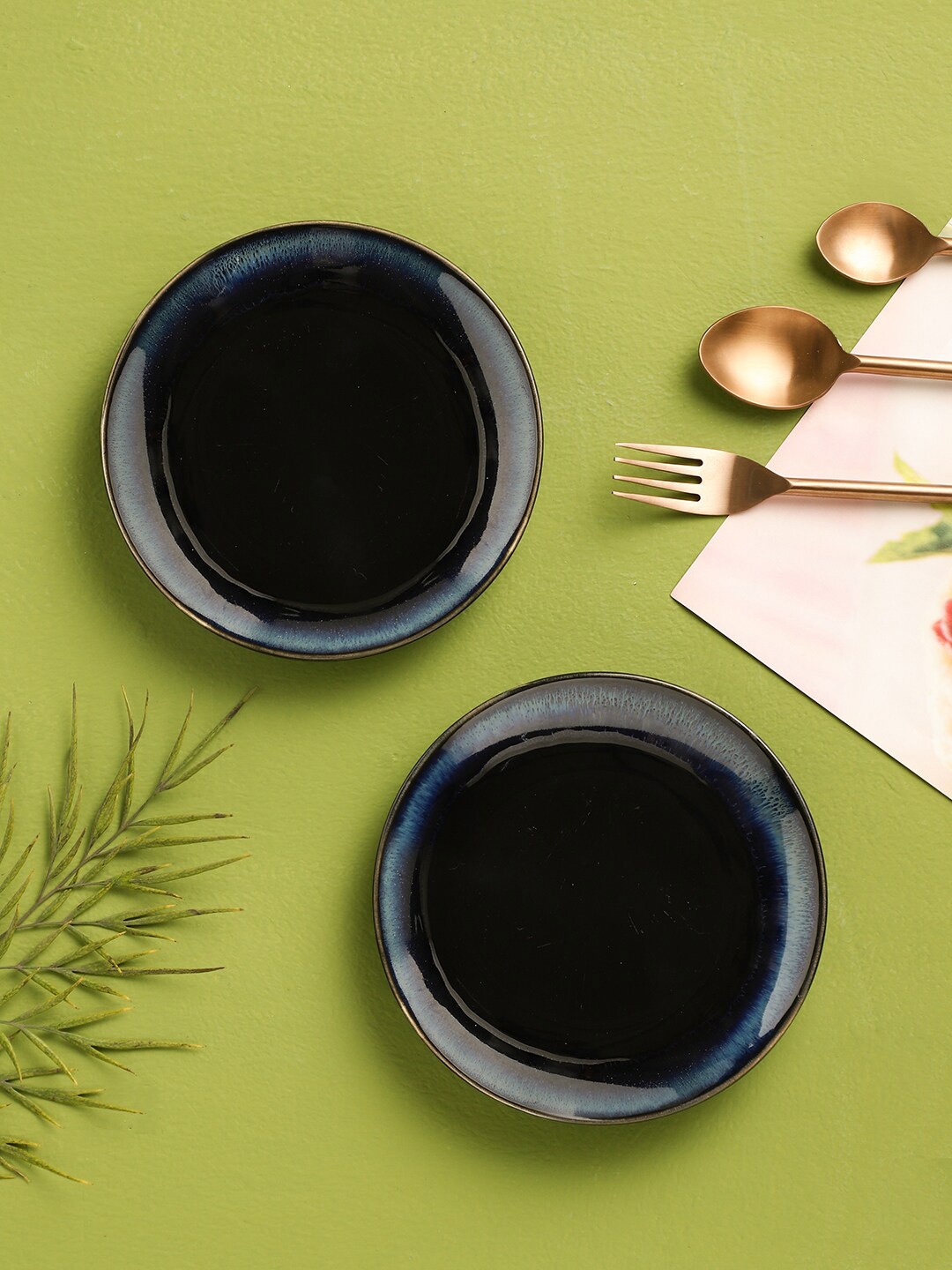 

VarEesha Leher Blue Set of 6 Ceramic Glossy Plates