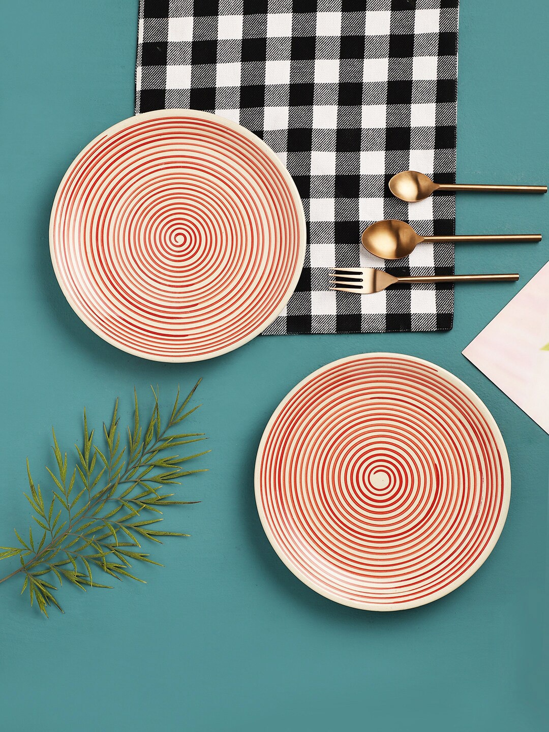 

VarEesha Parikrama Red & White Set of 2 Printed Ceramic Glossy Plates