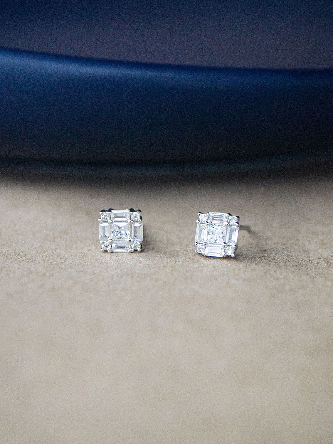 

MANNASH 925 Sterling Silver Square Stud Earrings